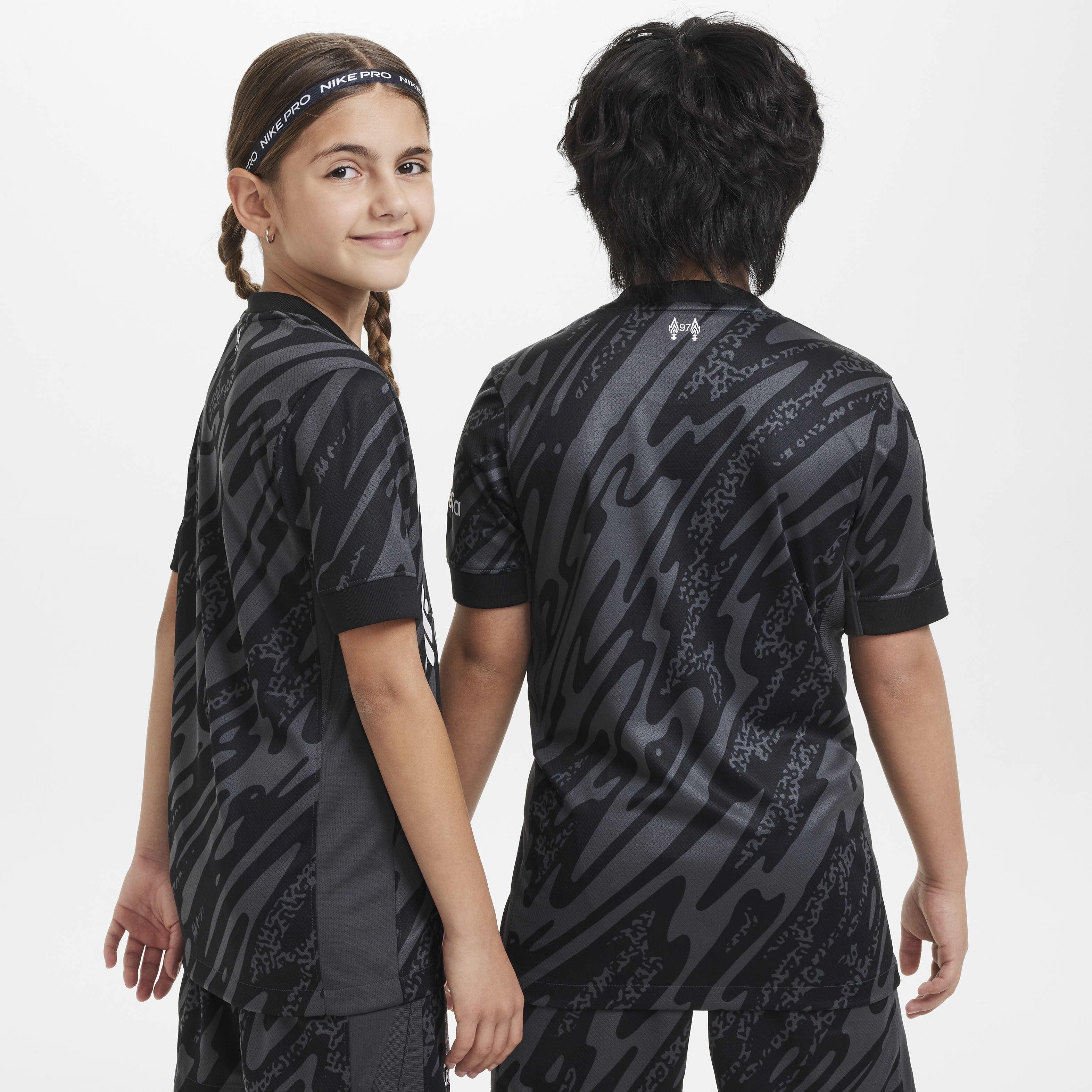 Nike L.F.C. サッカーシャツ ブラック 97 Mサイズ Buy Liverpool F.C. Stadium Goalkeeper Older Kids' Nike Dri