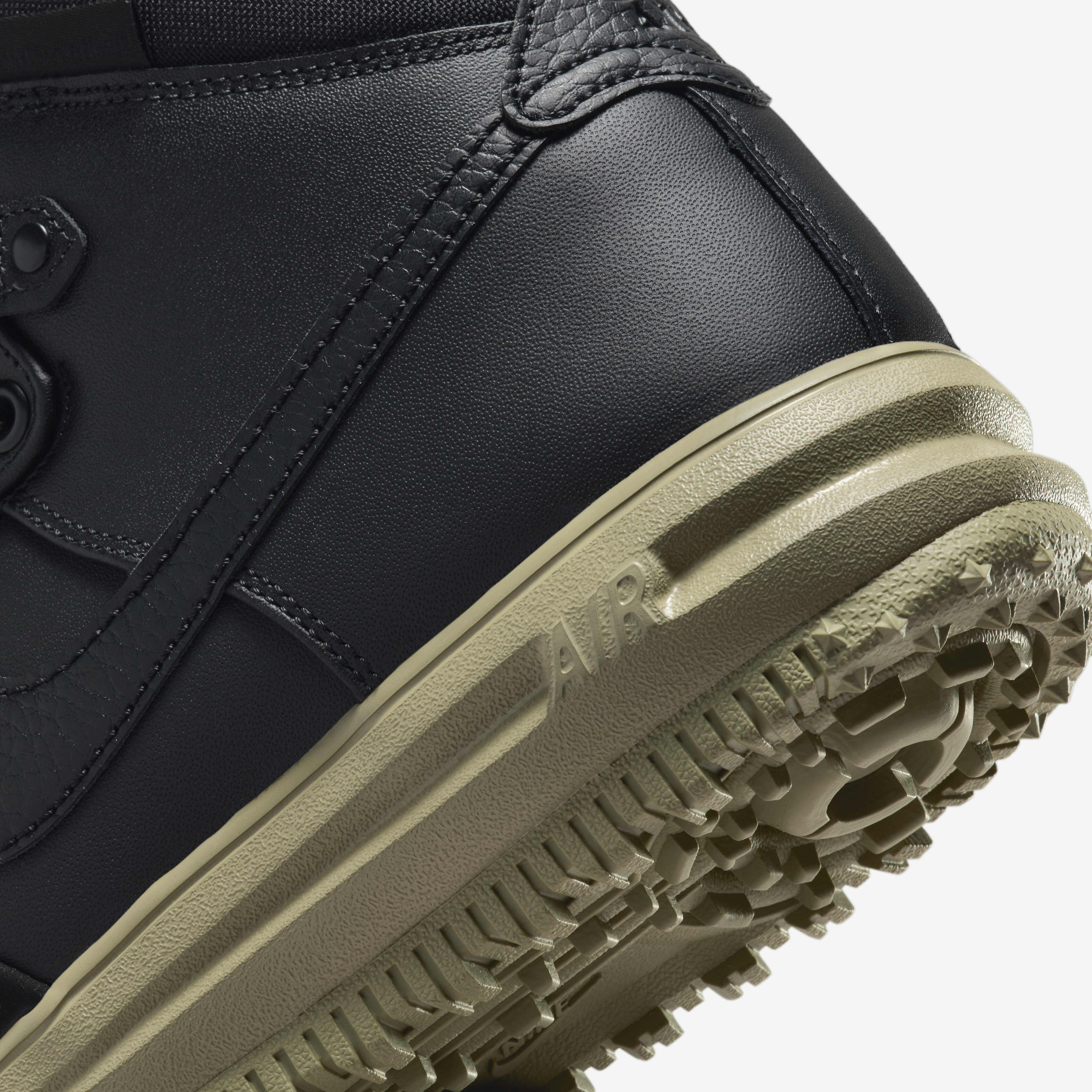 Buy Nike Lunar Force 1 Men s Winterized Duckboot Nike Kuwait Official
