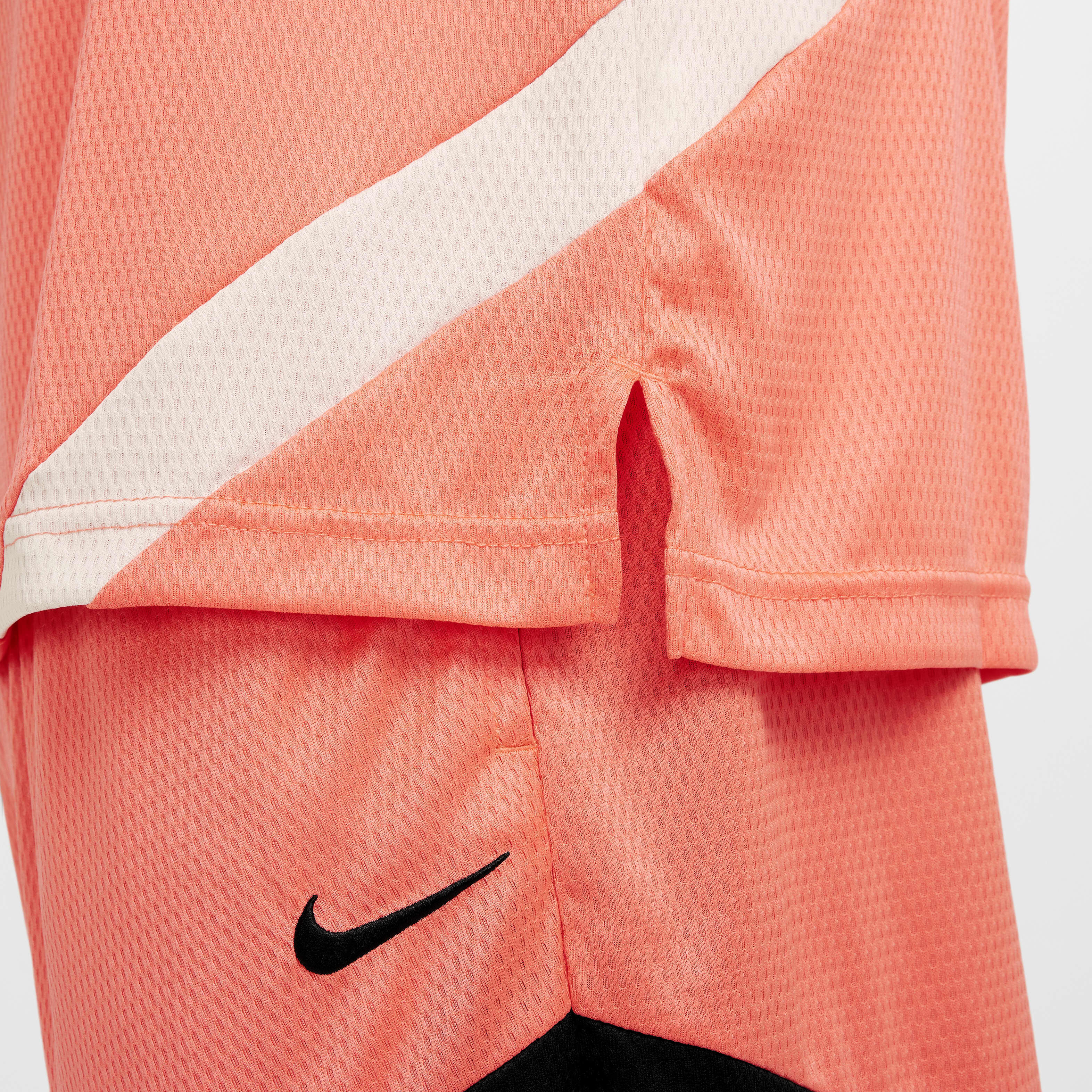 Nike Icon image number 3