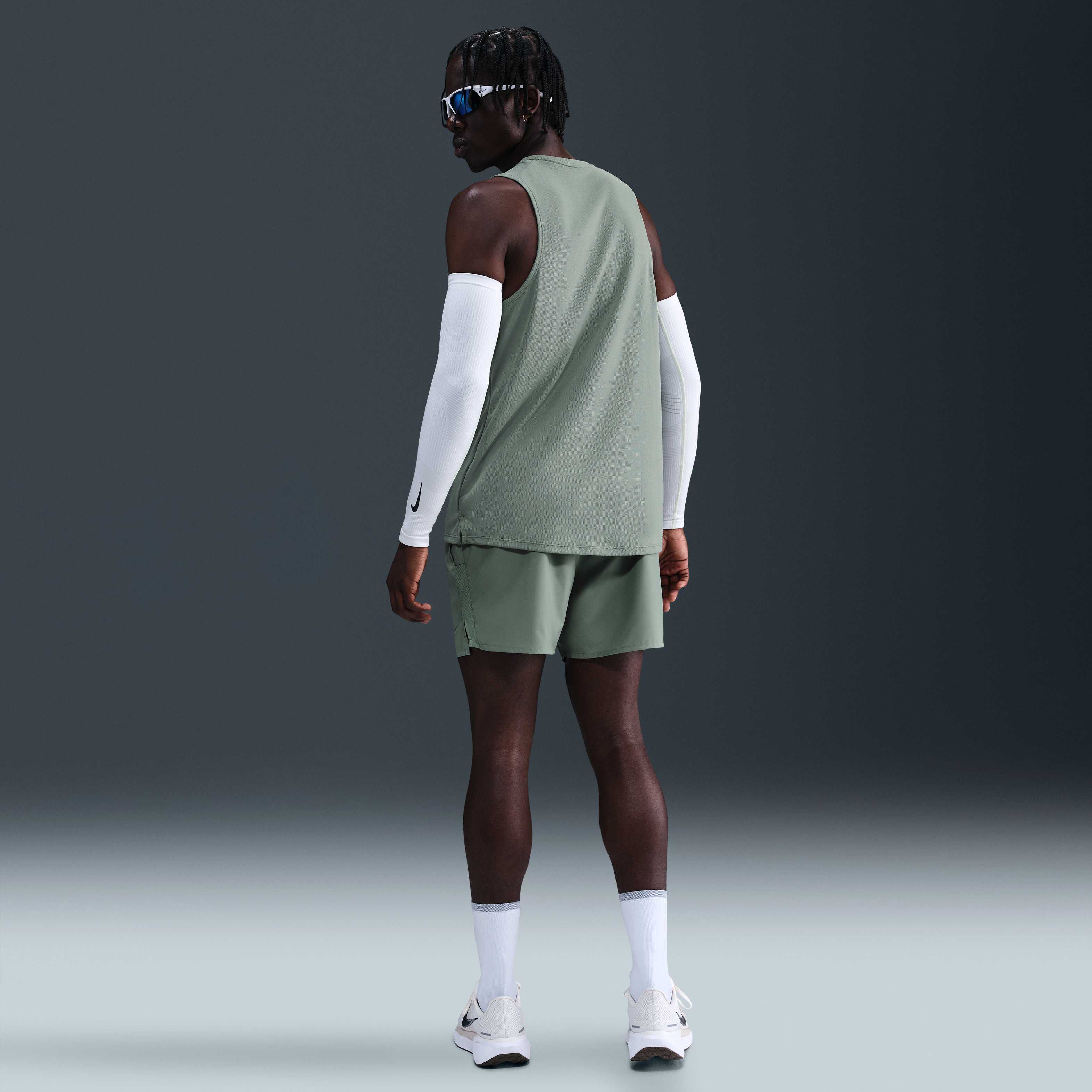 Nike Miler image number 4