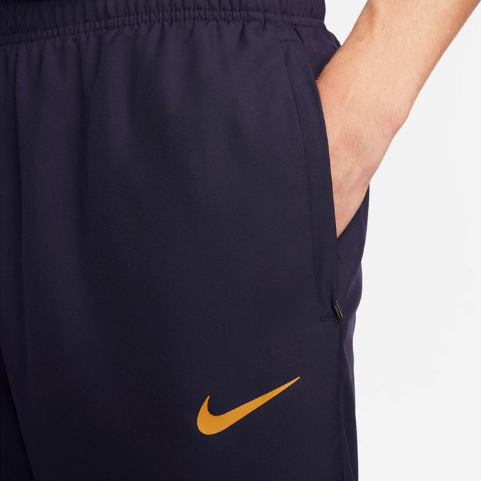 Paris Saint-Germain Strike image number 7 Paris Saint-Germain Strike image number 7