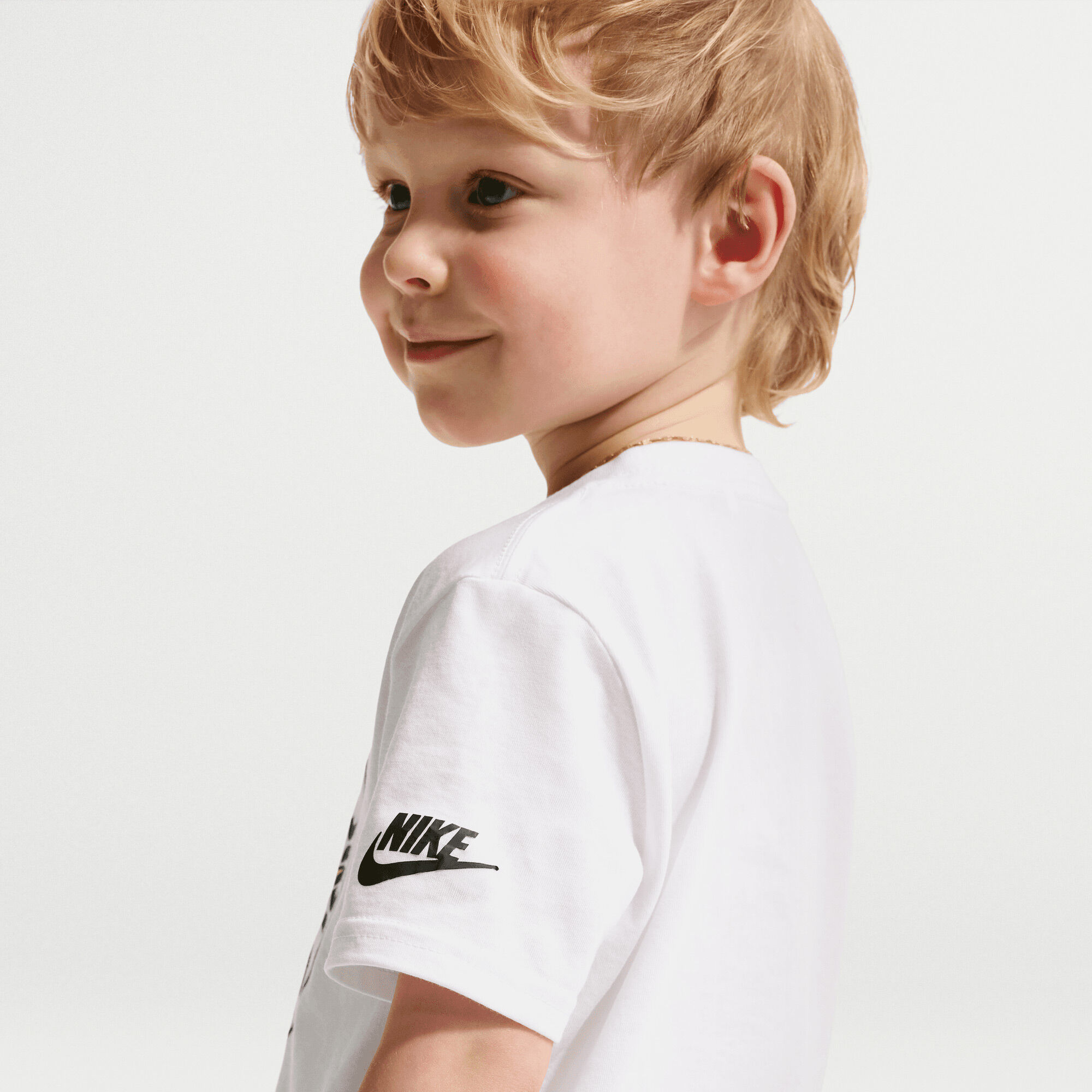 نايكي سبورتسوير image number 3