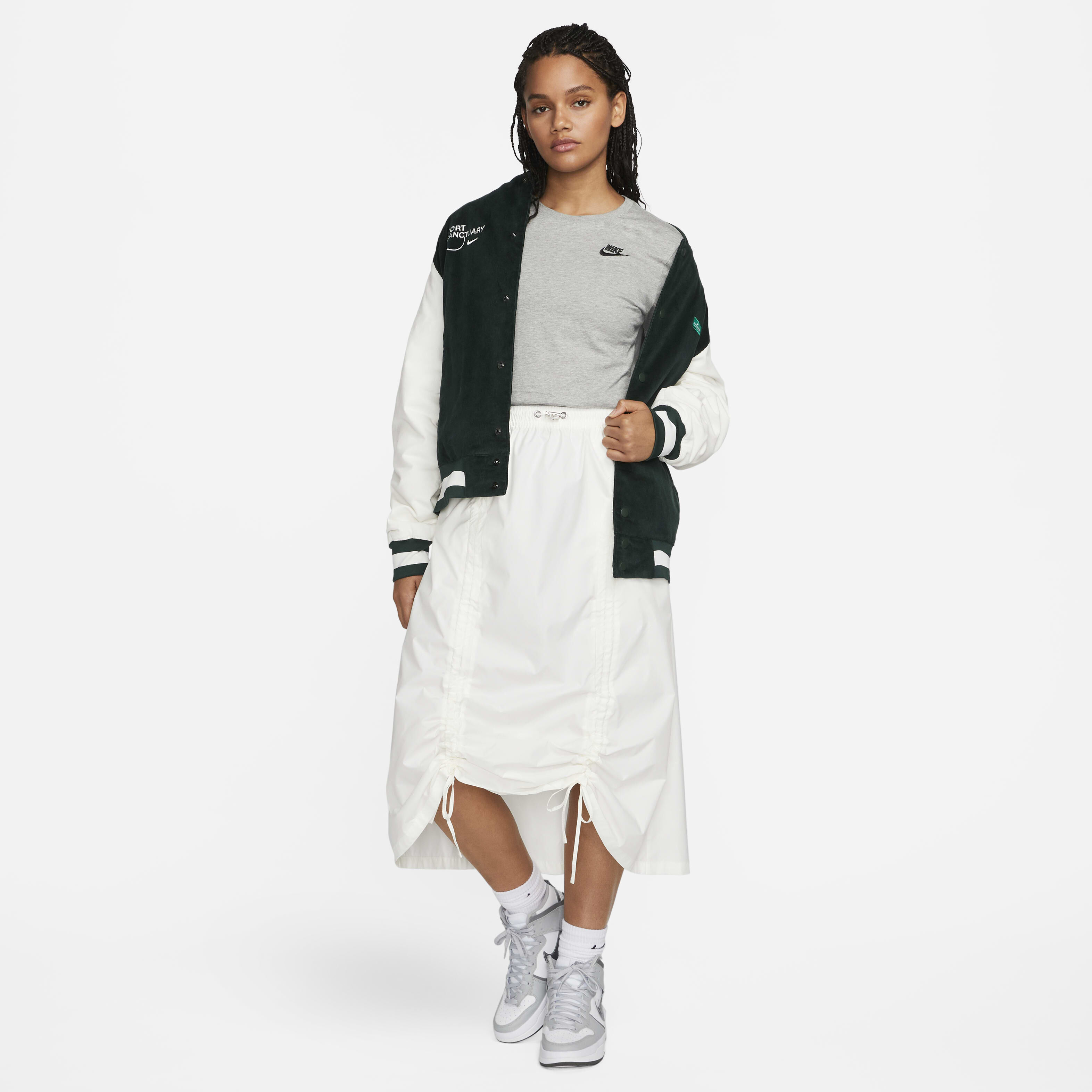 Nike Sportswear Club Essentials image number 4