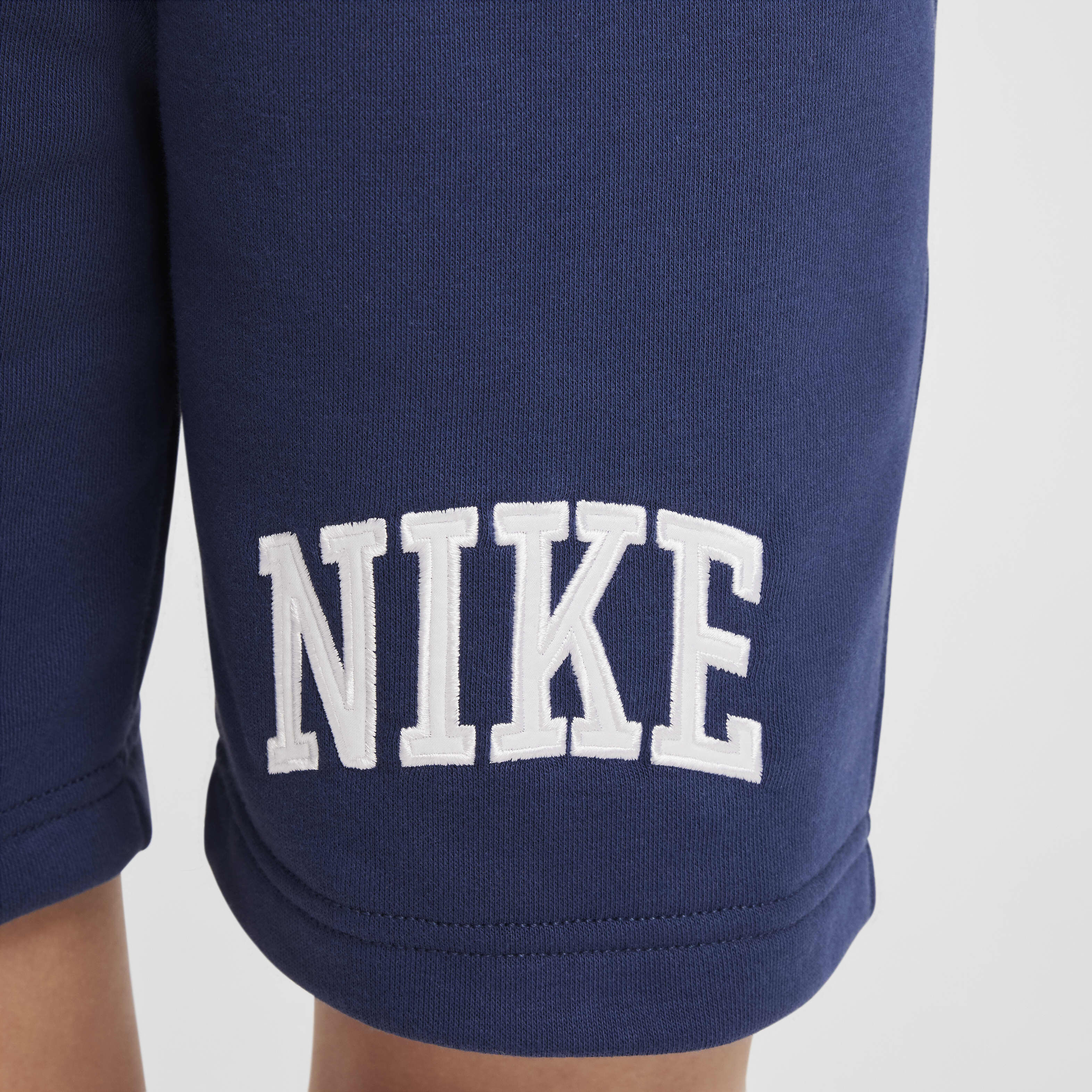 Nike Sportswear Club image number 6