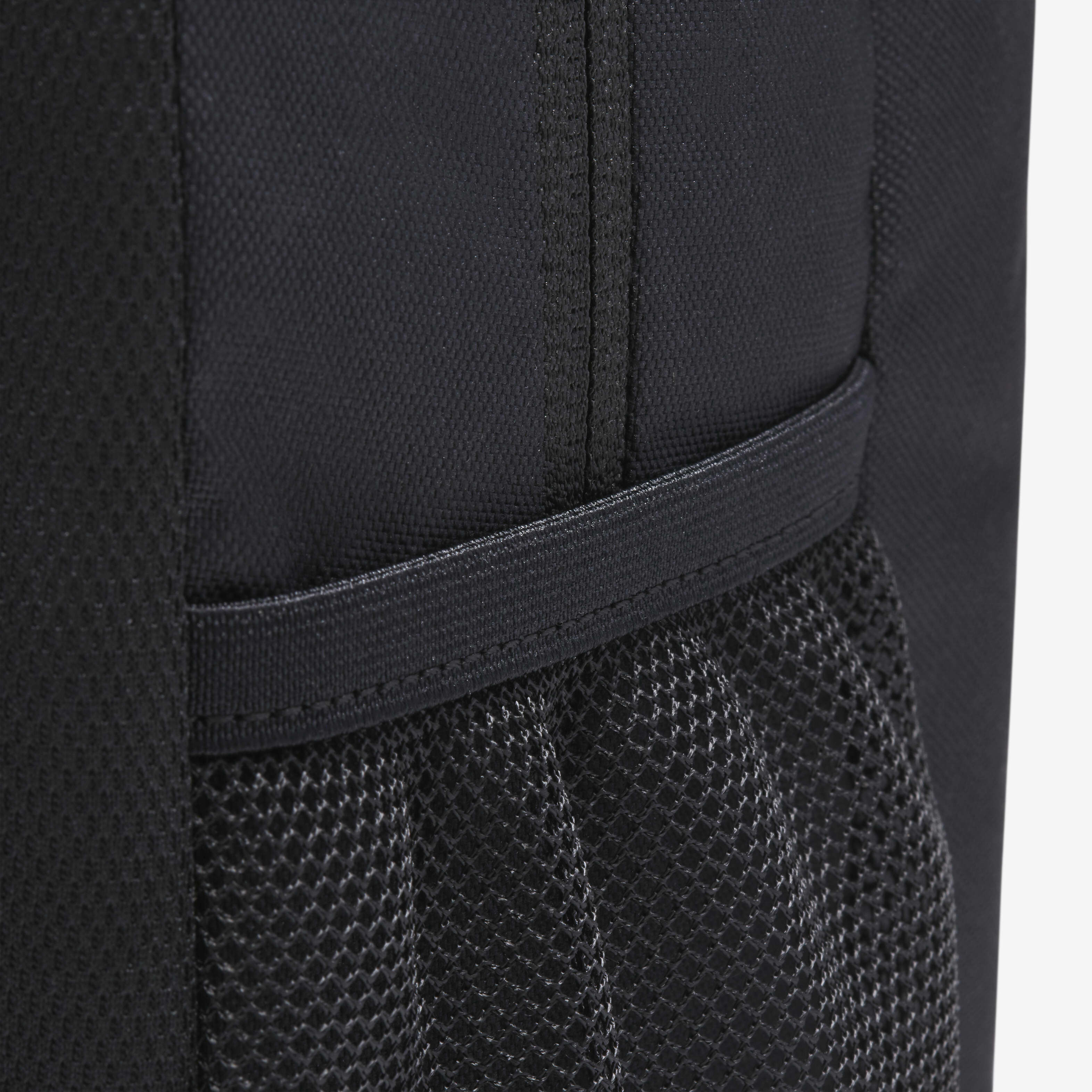 نايكي أكاديمي تيم image number 6