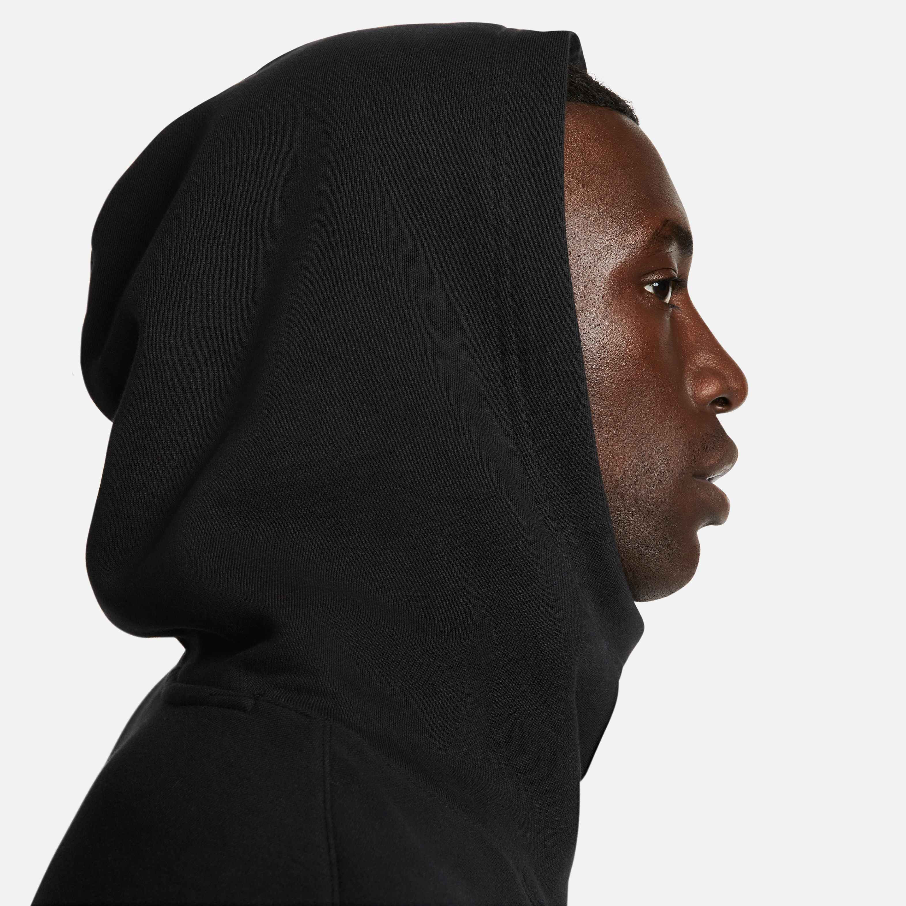Kyrie image number 3