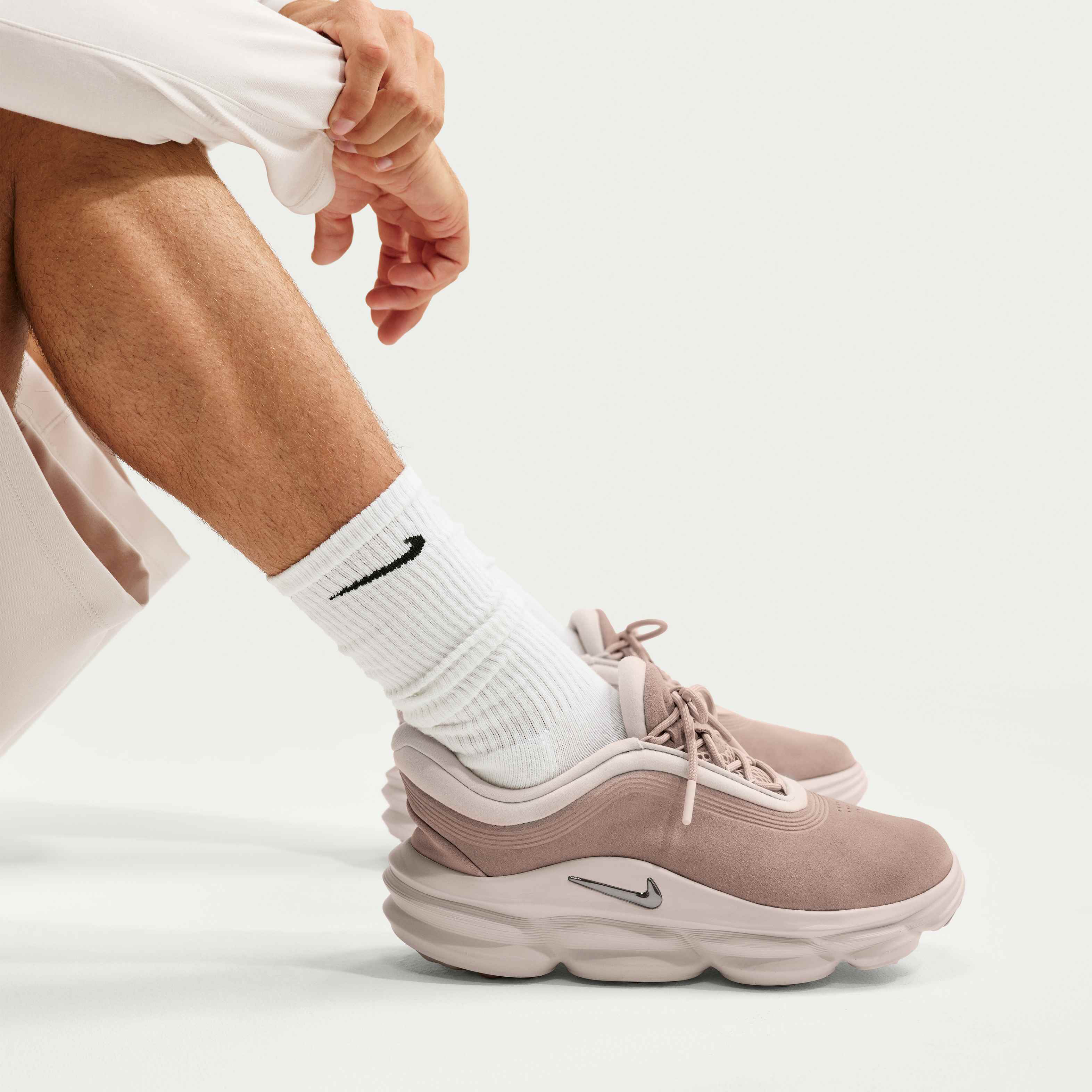 Nike 24.7 image number 8