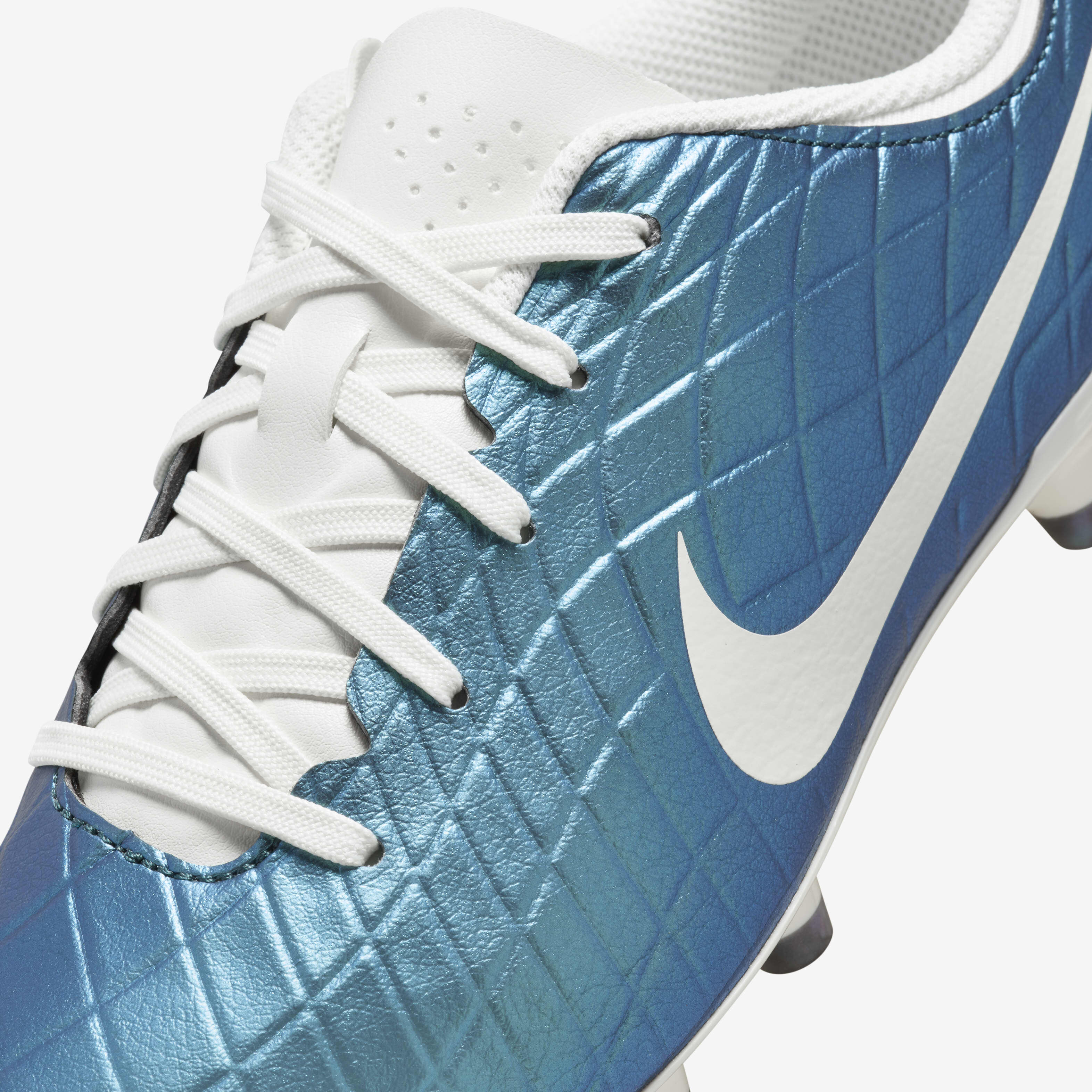 Nike Jr. Tiempo Emerald Legend 10 Academy image number 7