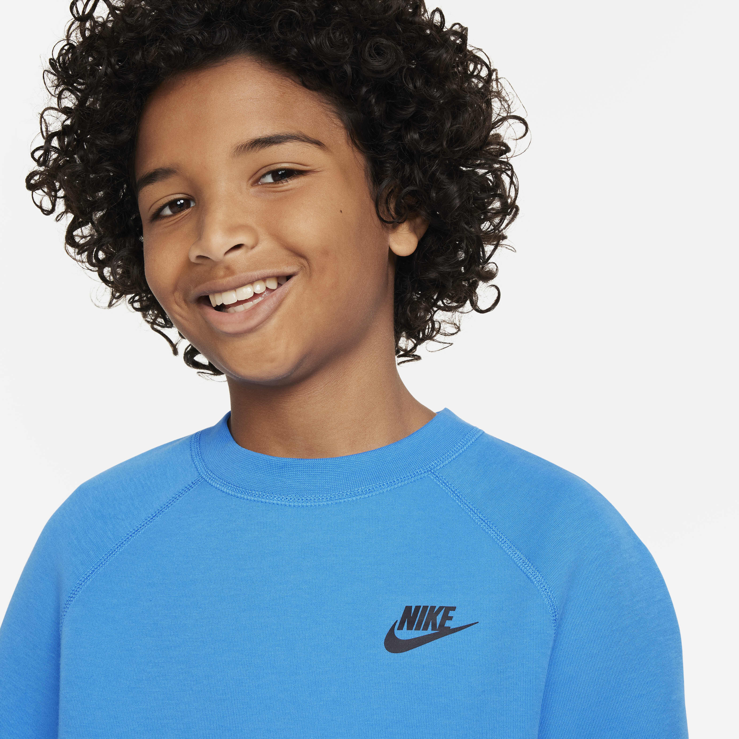 Nike Sportswear Tech Fleece image number 2