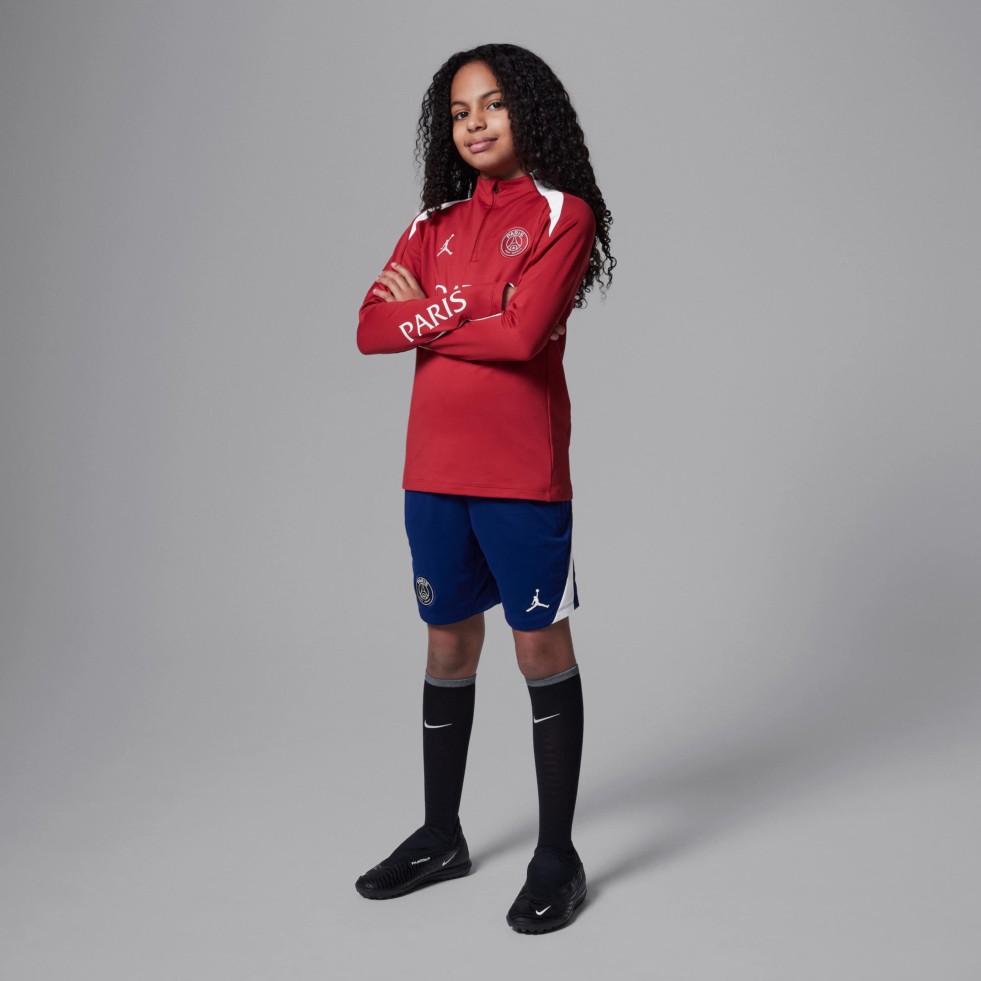 Paris Saint-Germain Strike Fourth image number 7