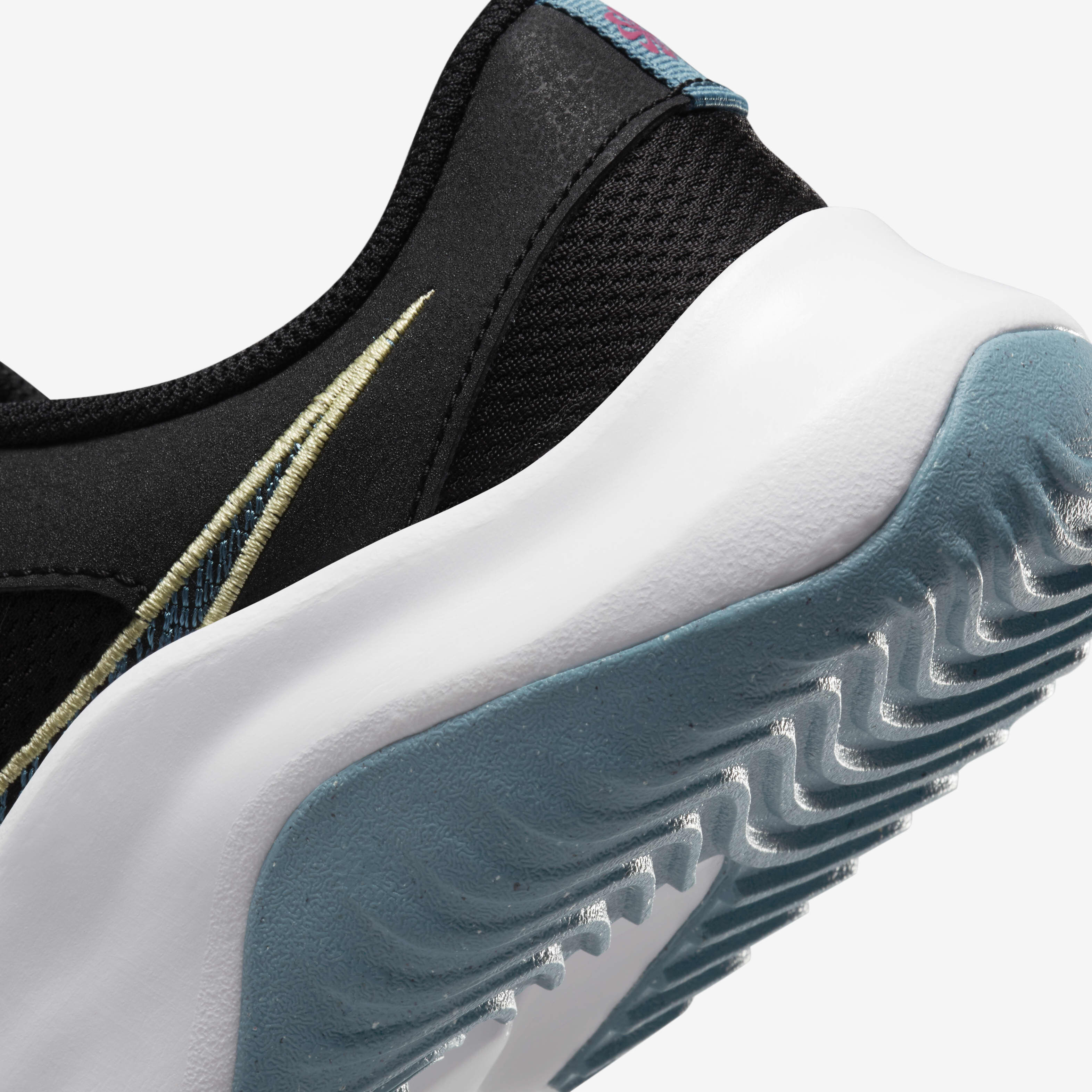 نايكي ليجيند ايسنشال 3 نيكست نيتشر image number 7