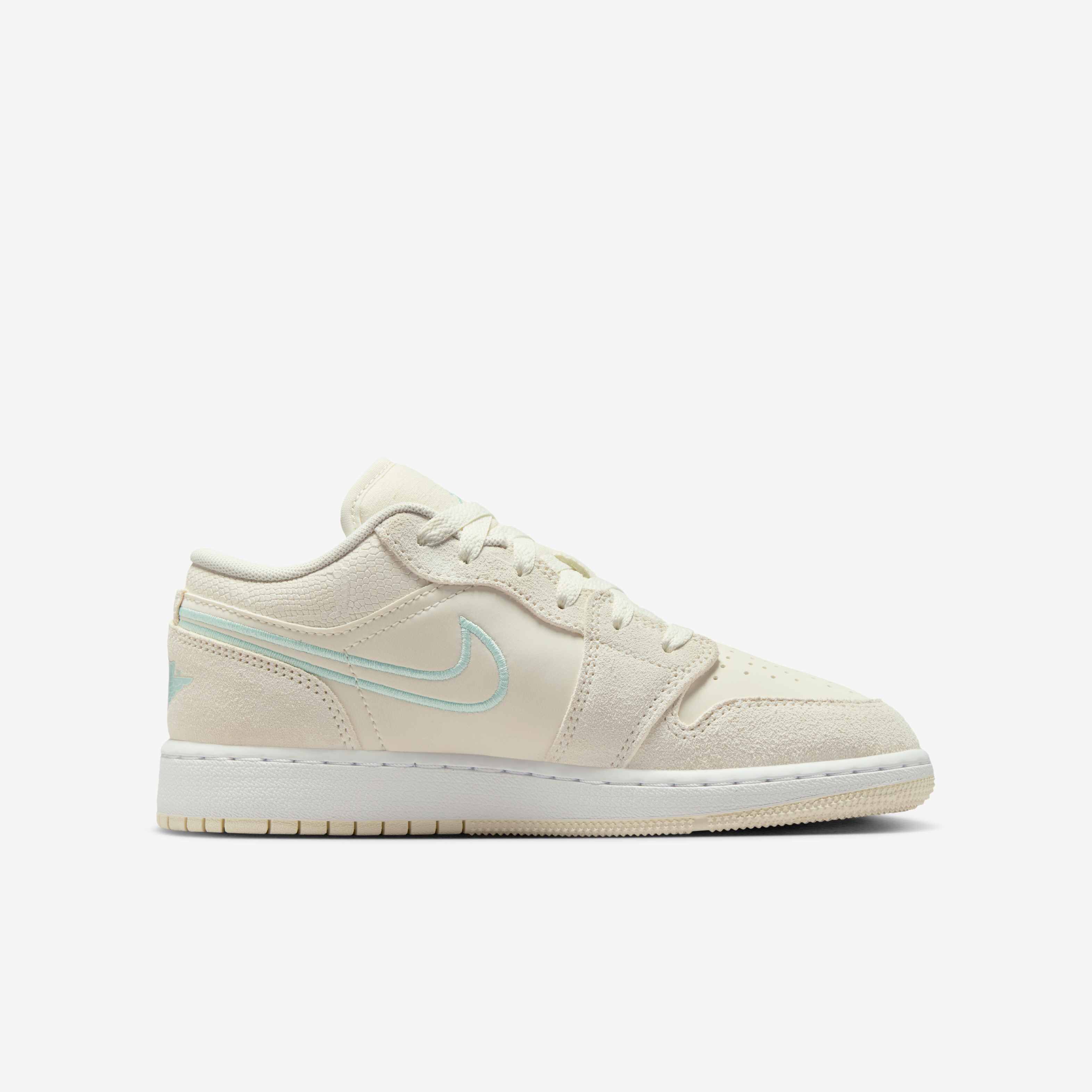 Air Jordan 1 Low SE image number 2