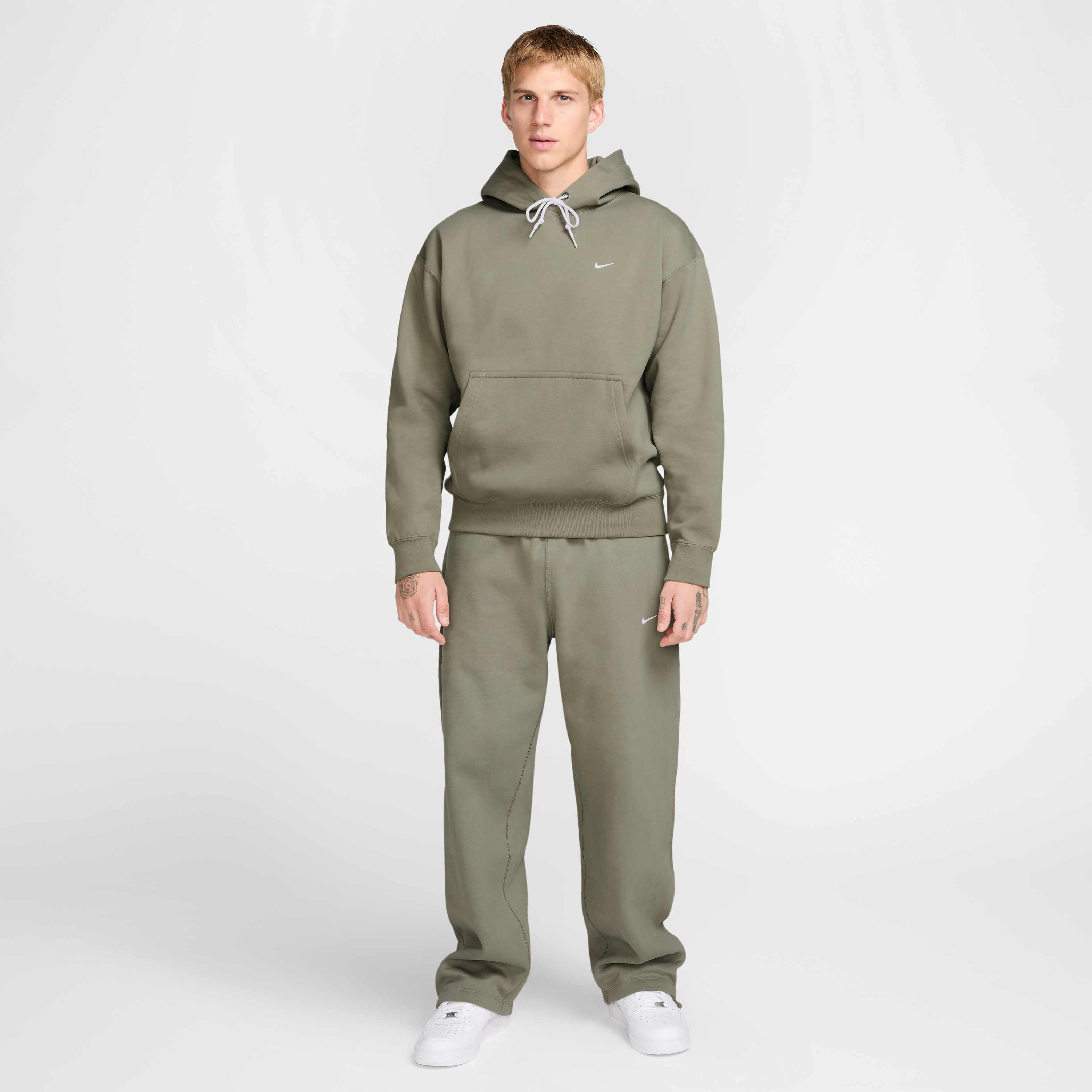 Nike Solo Swoosh image number 6