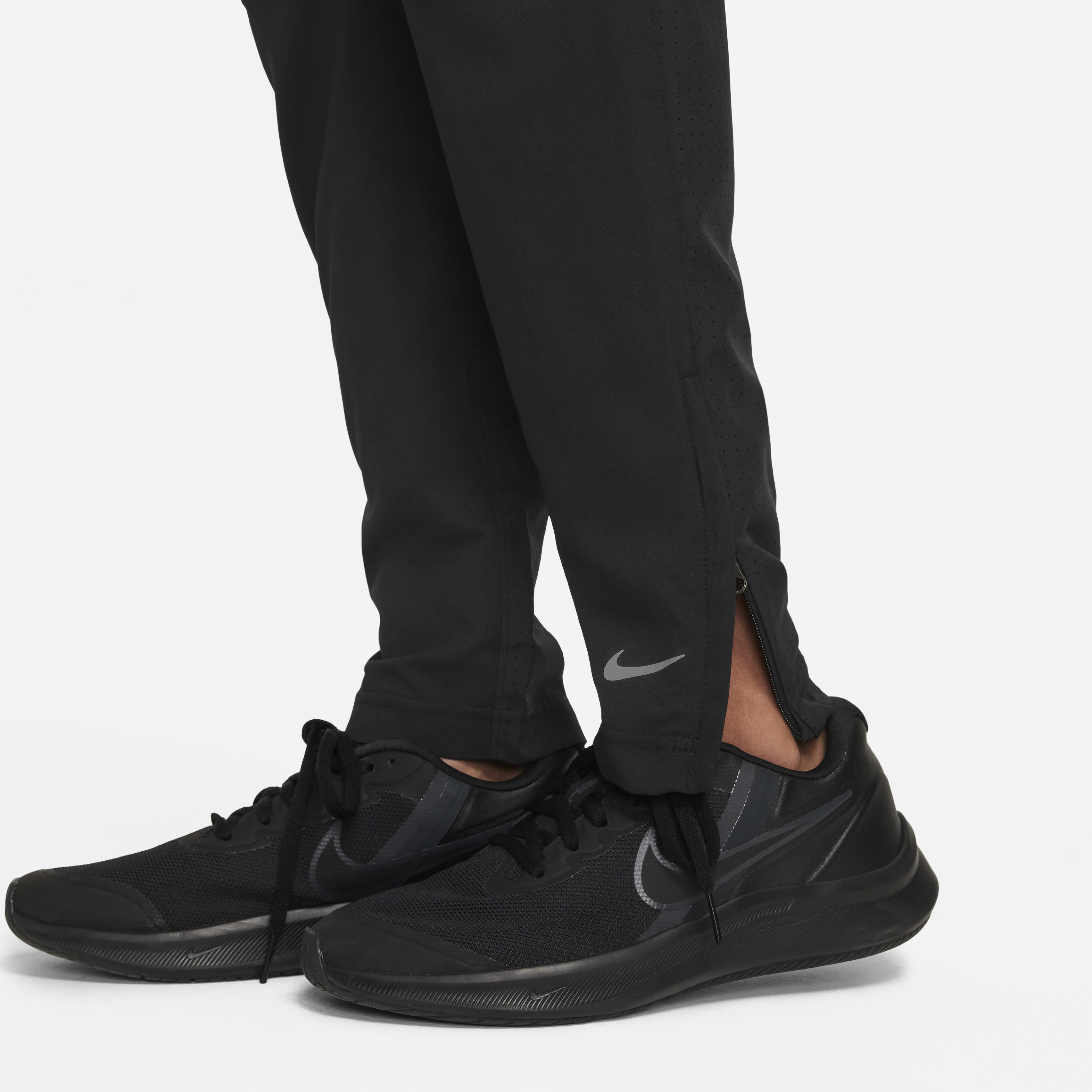 Nike Multi Tech EasyOn image number 7