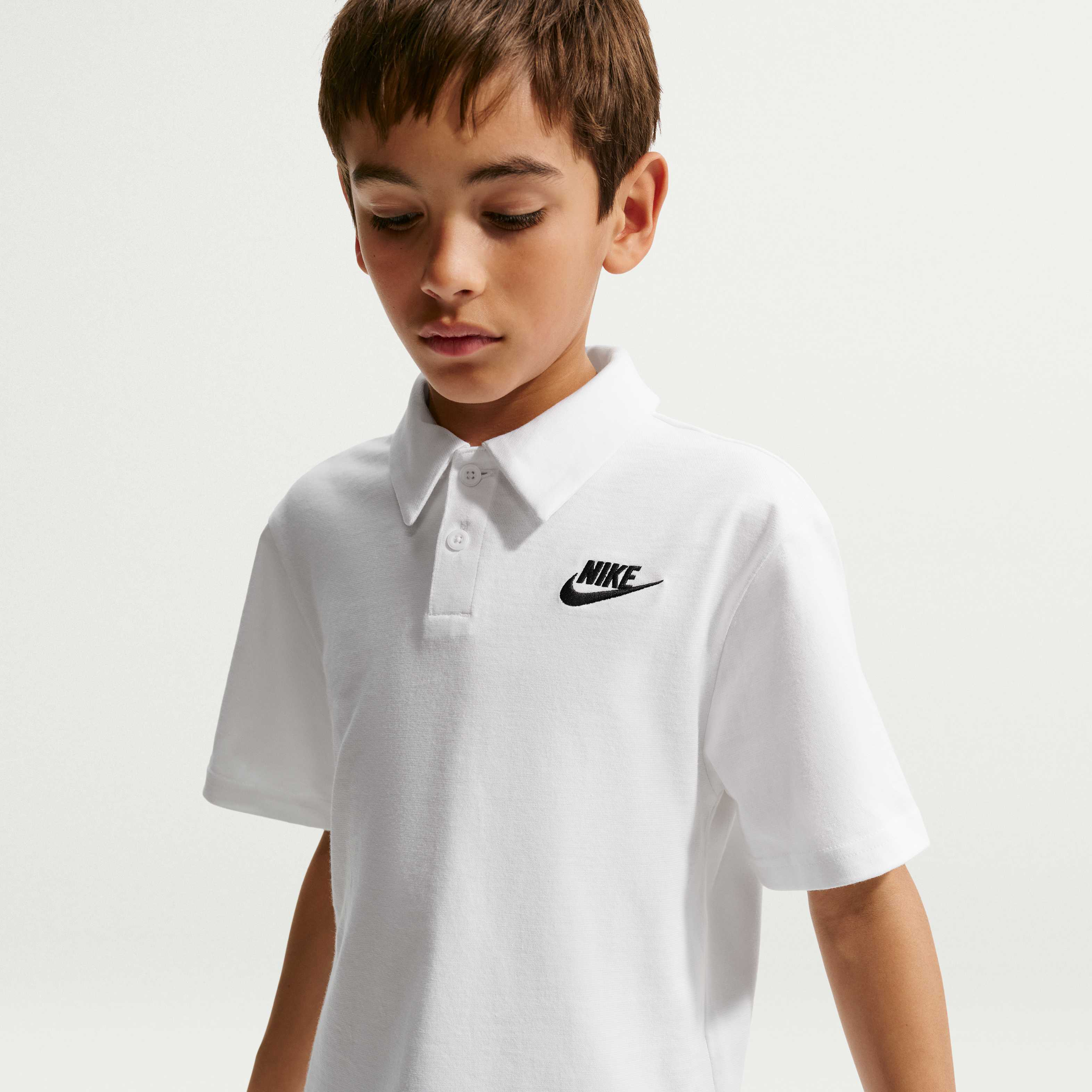 Nike Sportswear Club image number 2