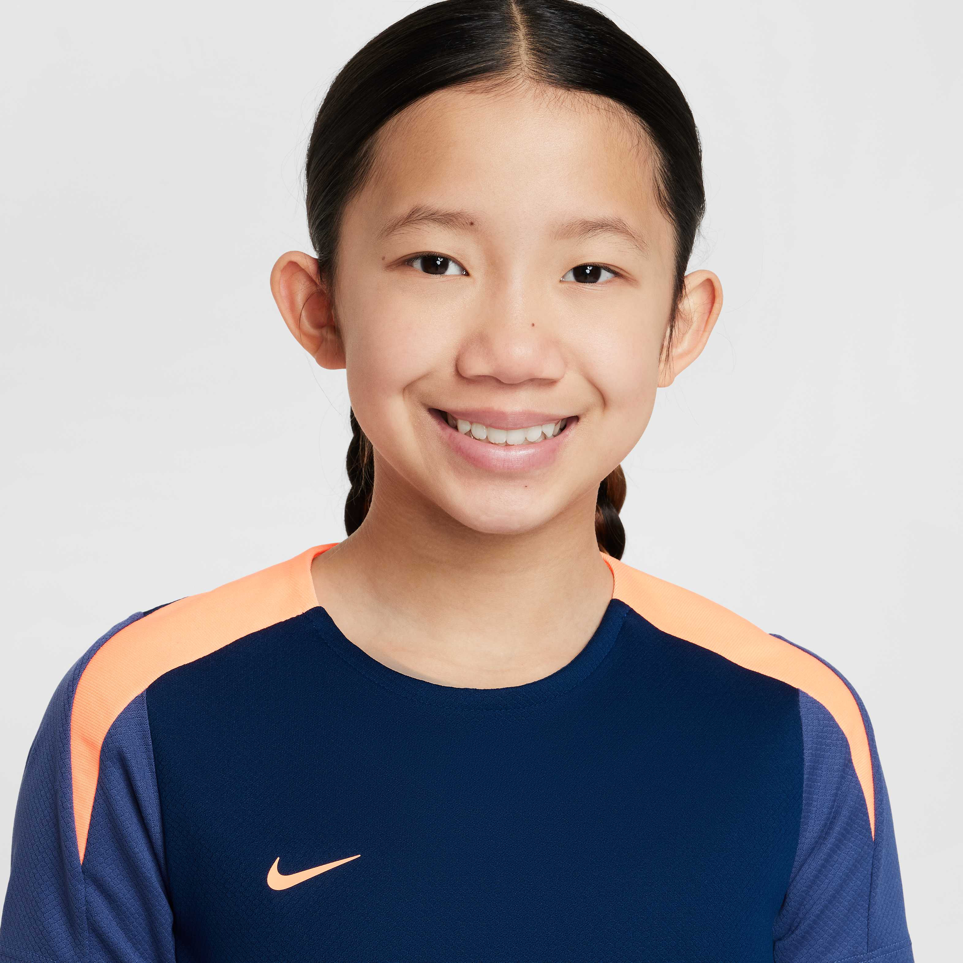 Nike Dri-FIT Strike image number 2