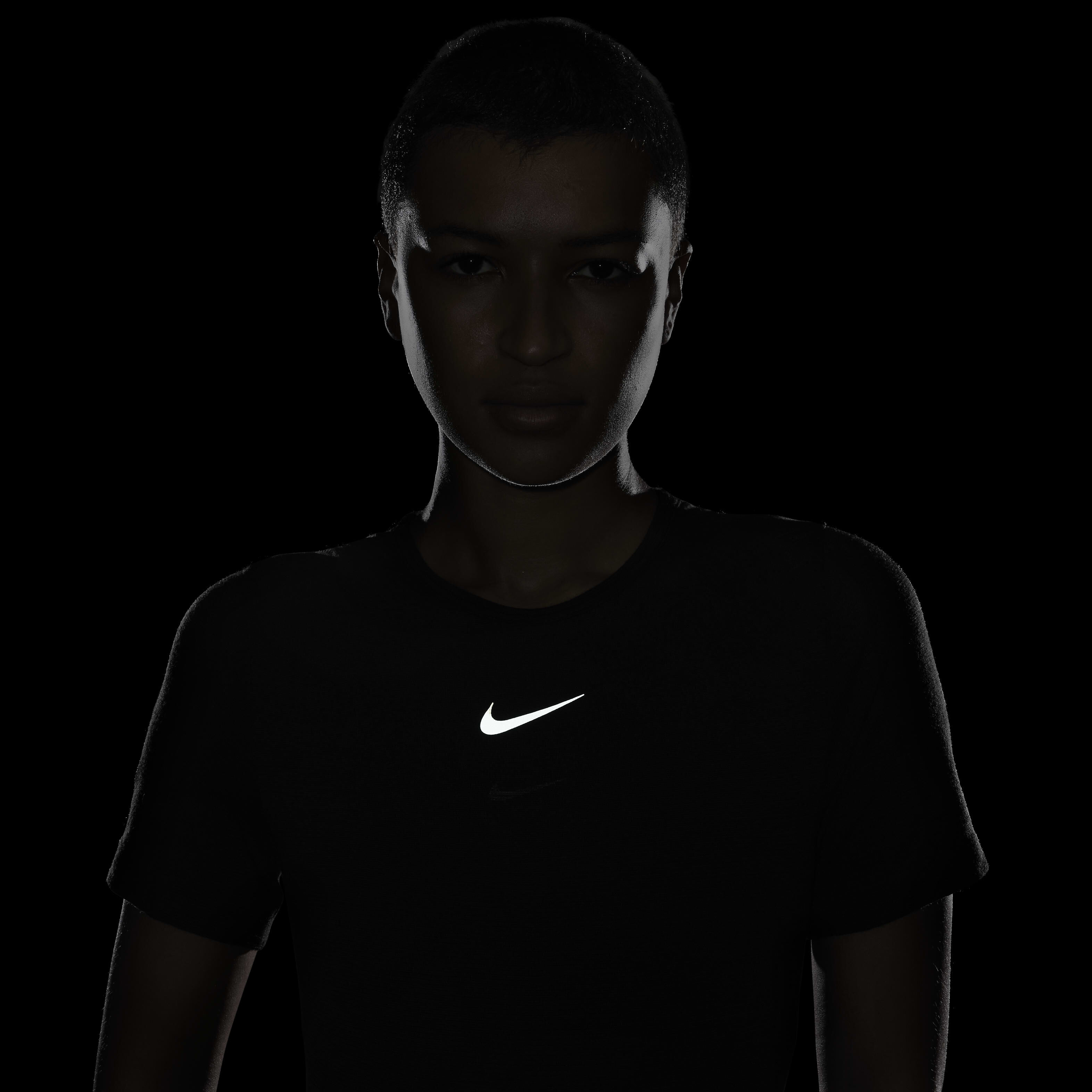 نايكي سويفت وول image number 4