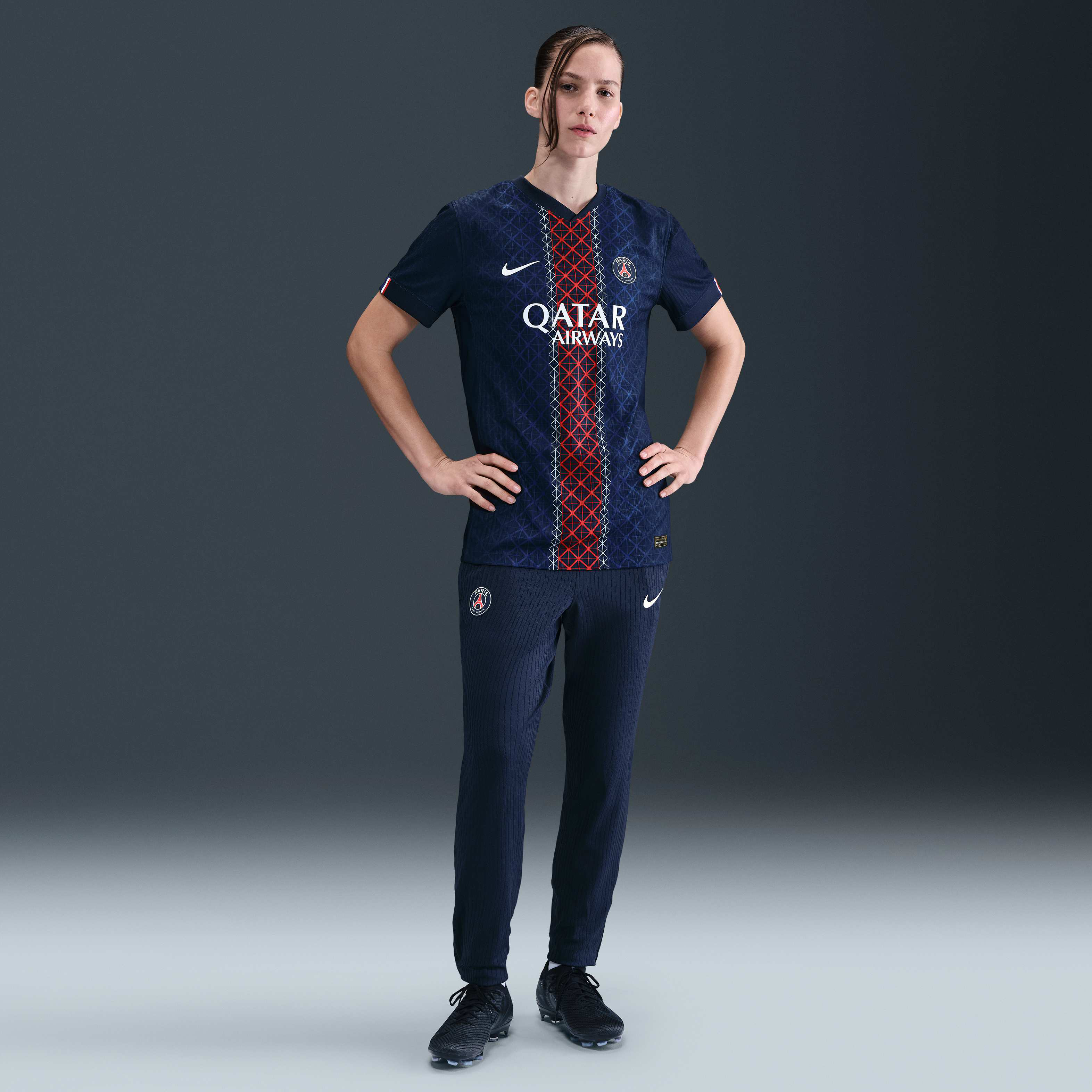 Paris Saint-Germain 2025/26 Match Home image number 3