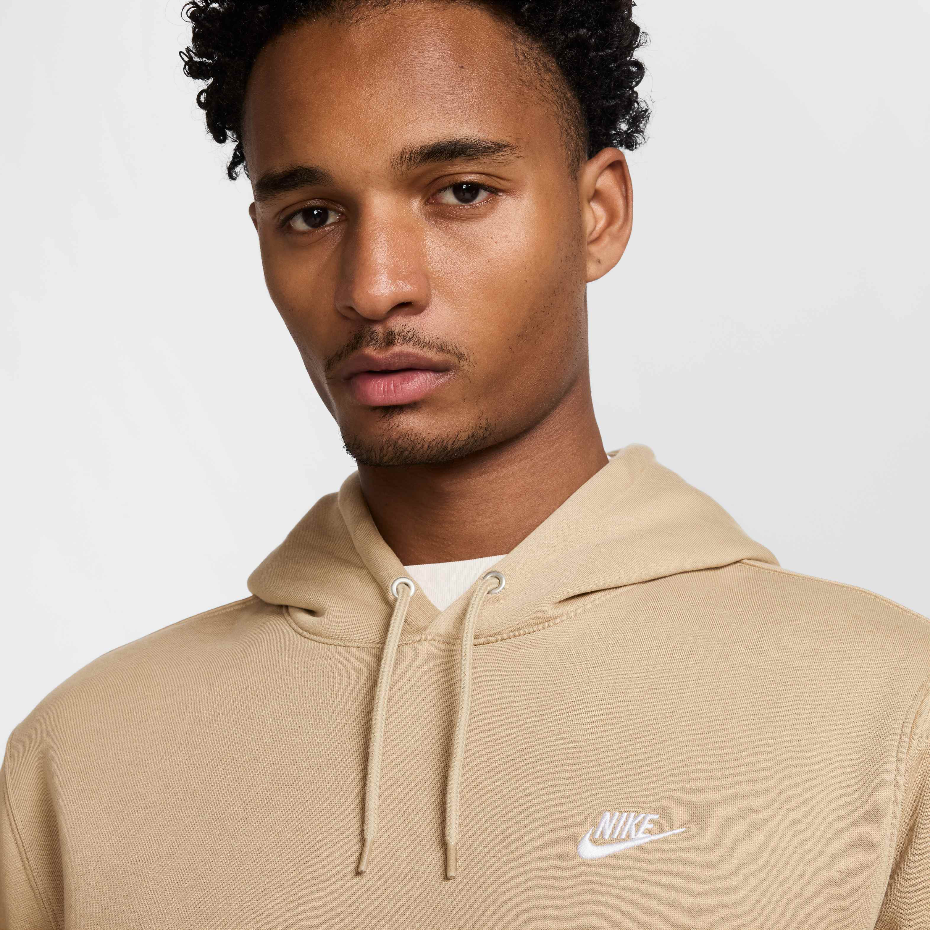 نايكي كلوب image number 2