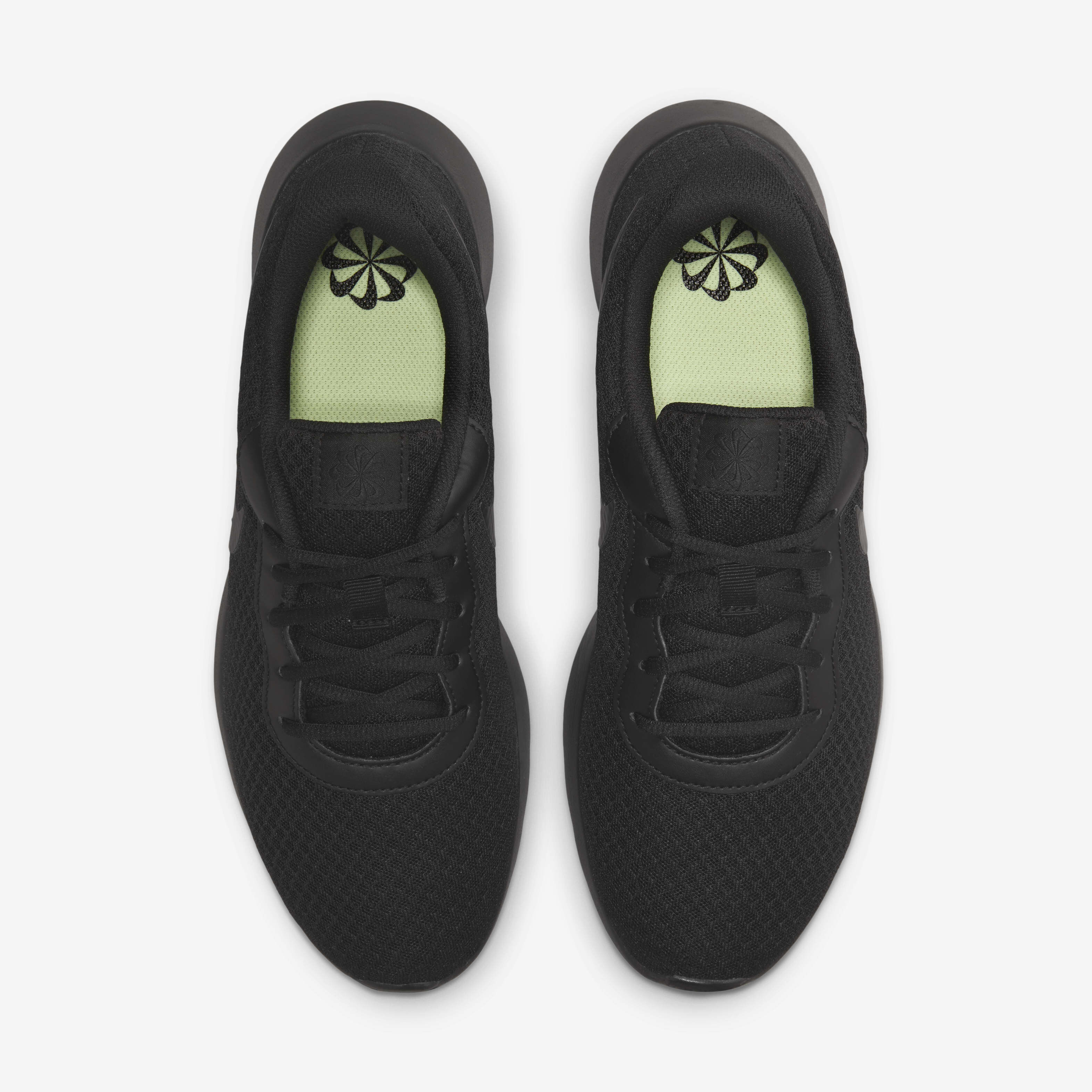 Buy Nike Tanjun Men s Shoes Nike Kuwait Official