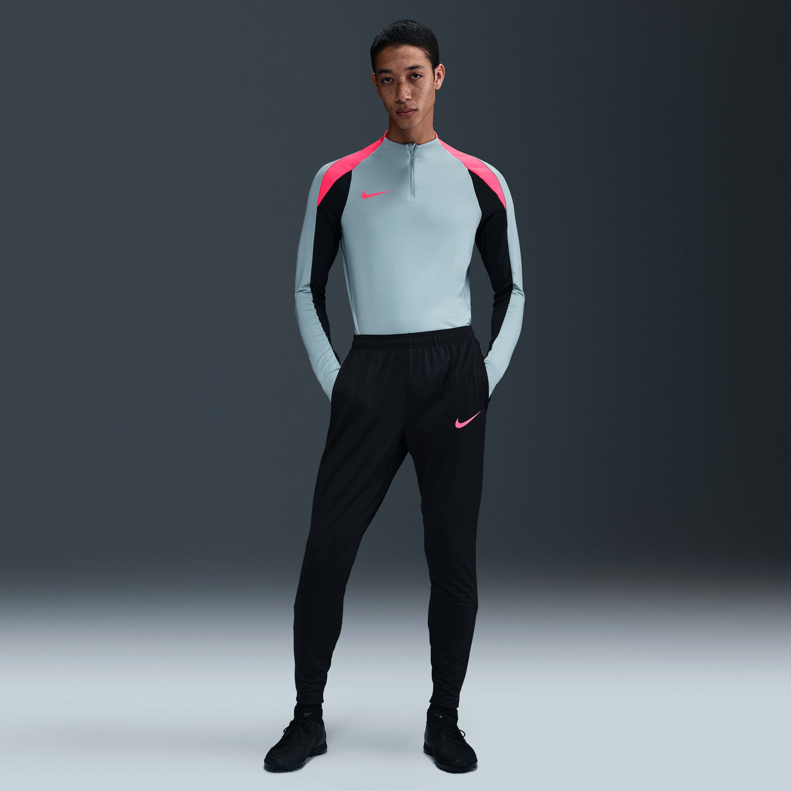 Nike Strike image number 3