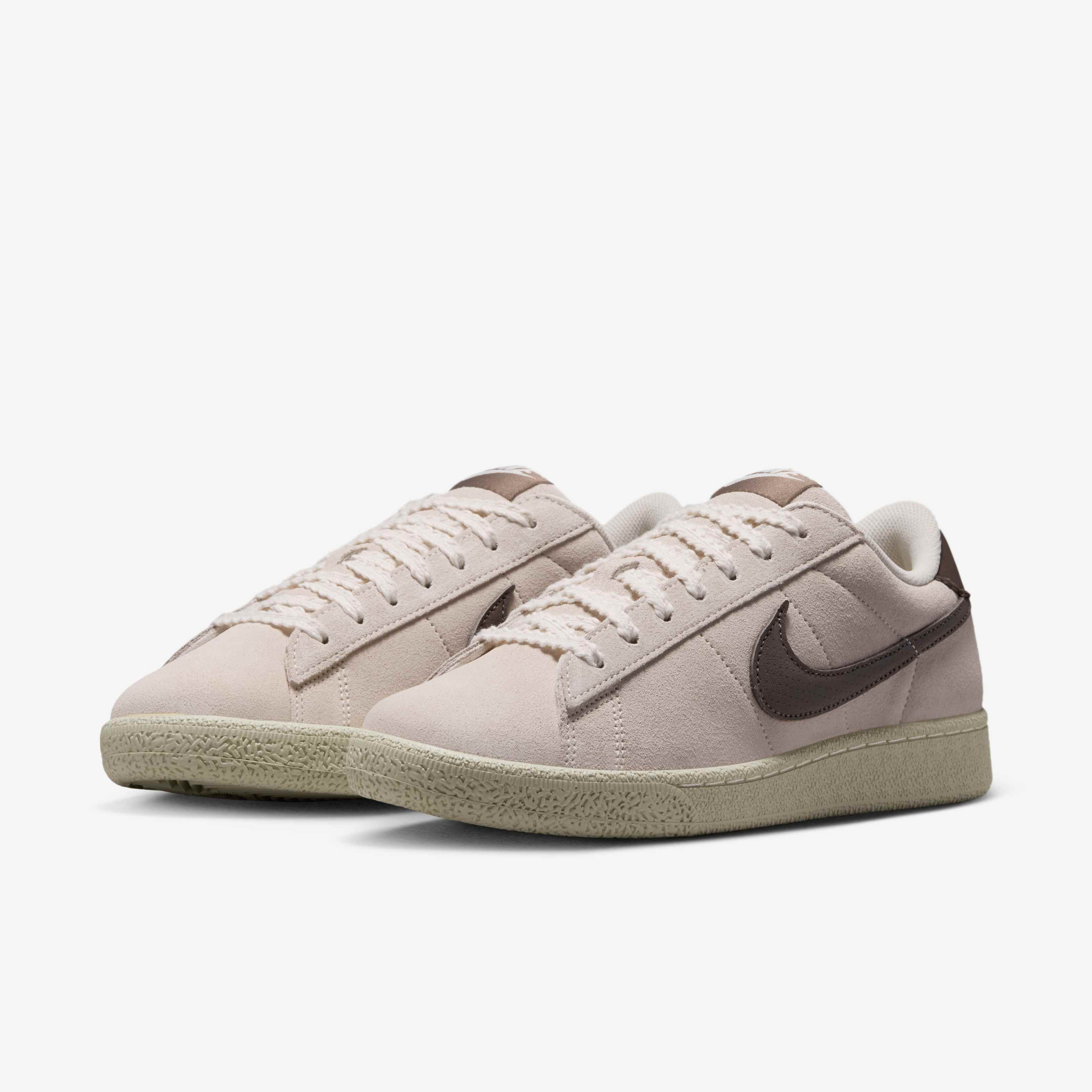 Nike Tennis Classic image number 4