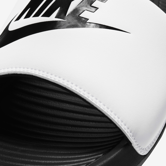 Nike Victori One image number 5 Nike Victori One image number 5