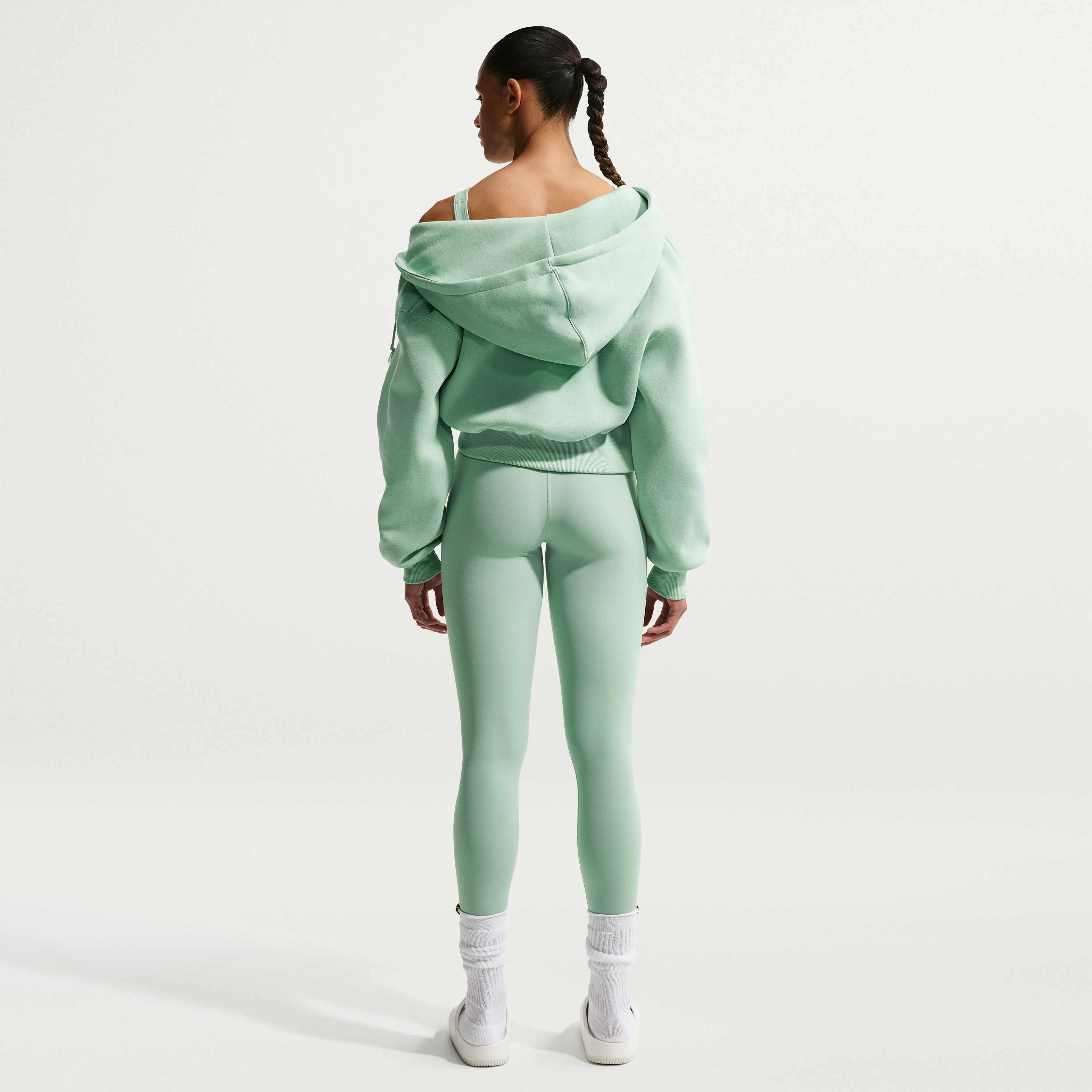 Nike Zenvy image number 4