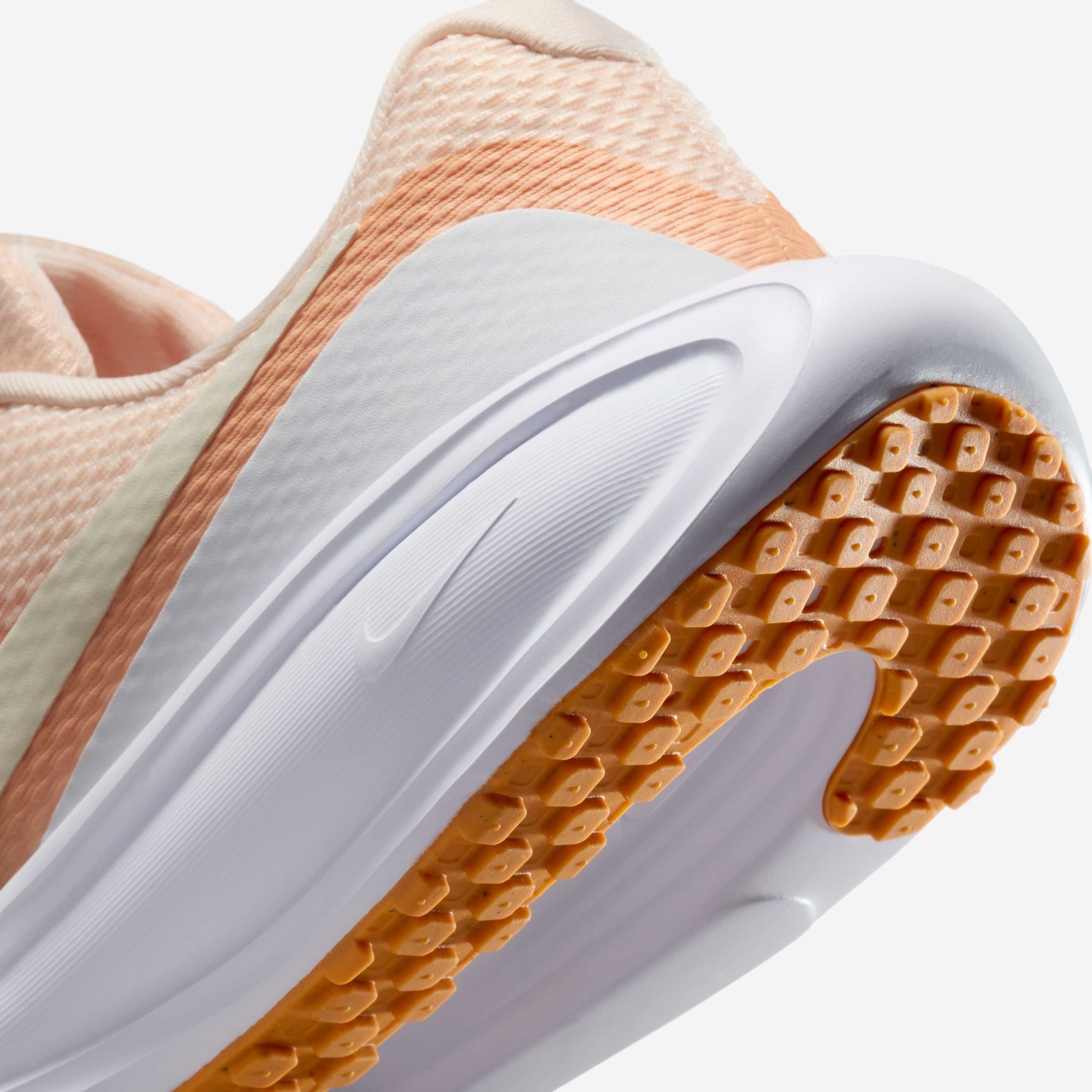 Nike Revolution 8 image number 7