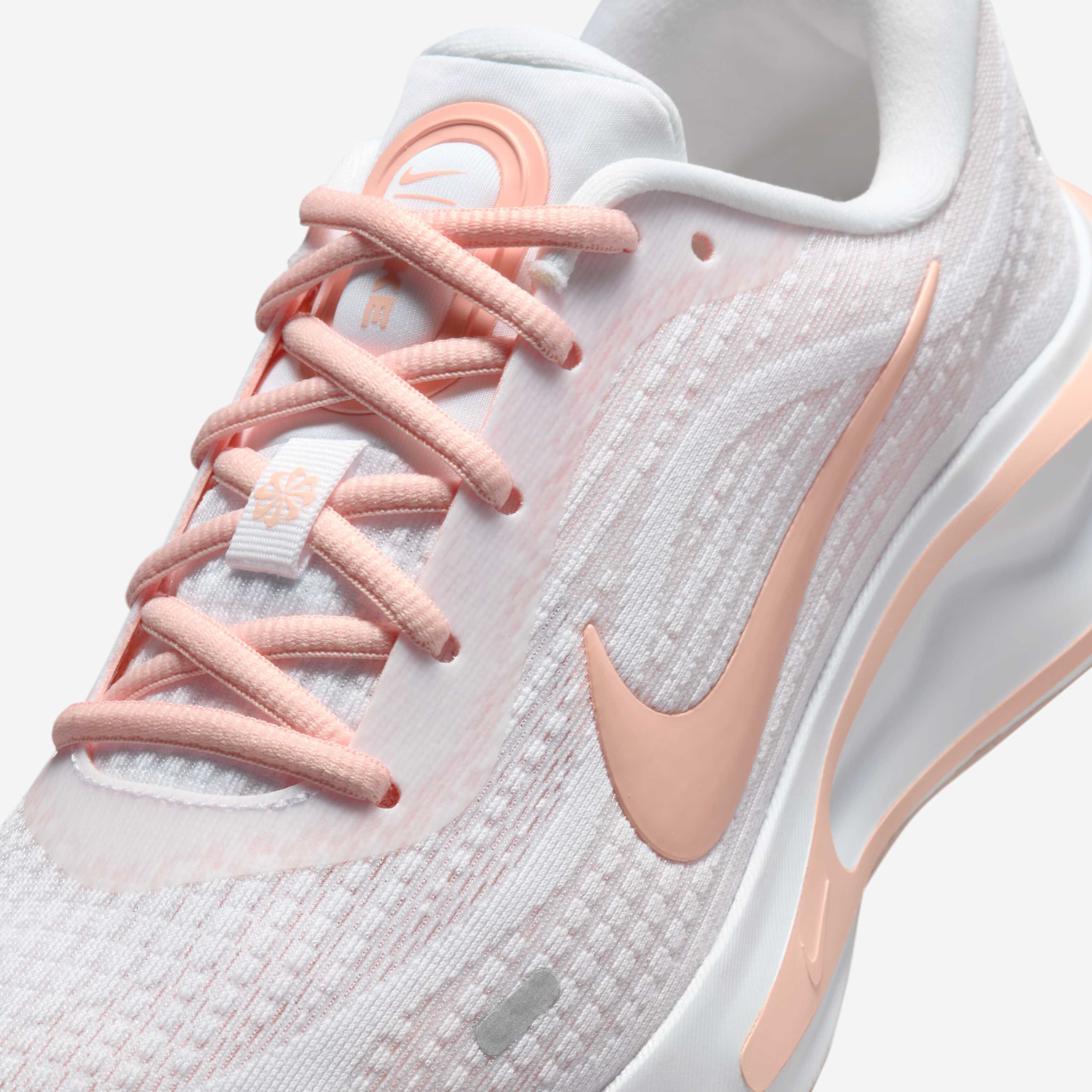 نايكي جيرني رن image number 6