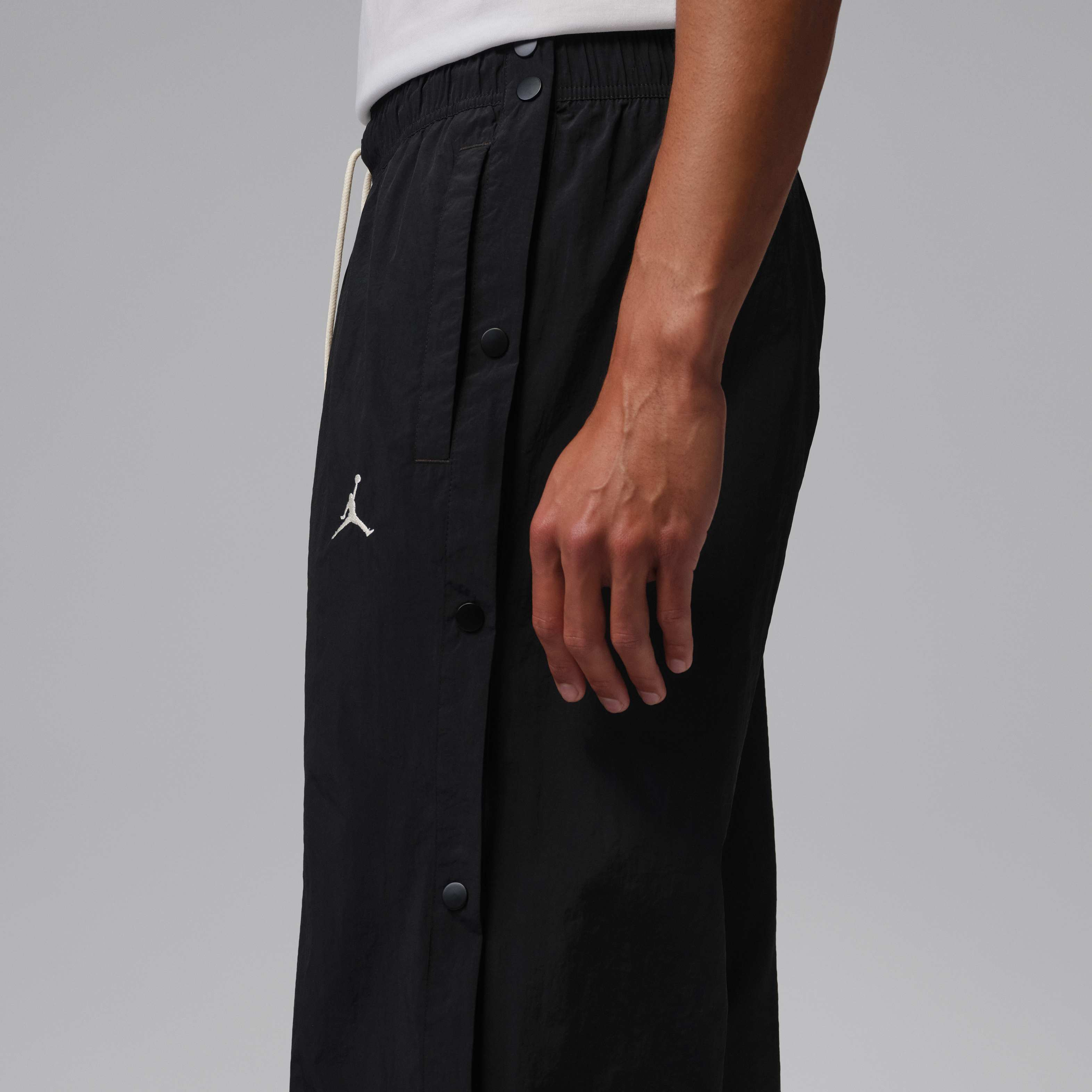 Jordan Brooklyn image number 3