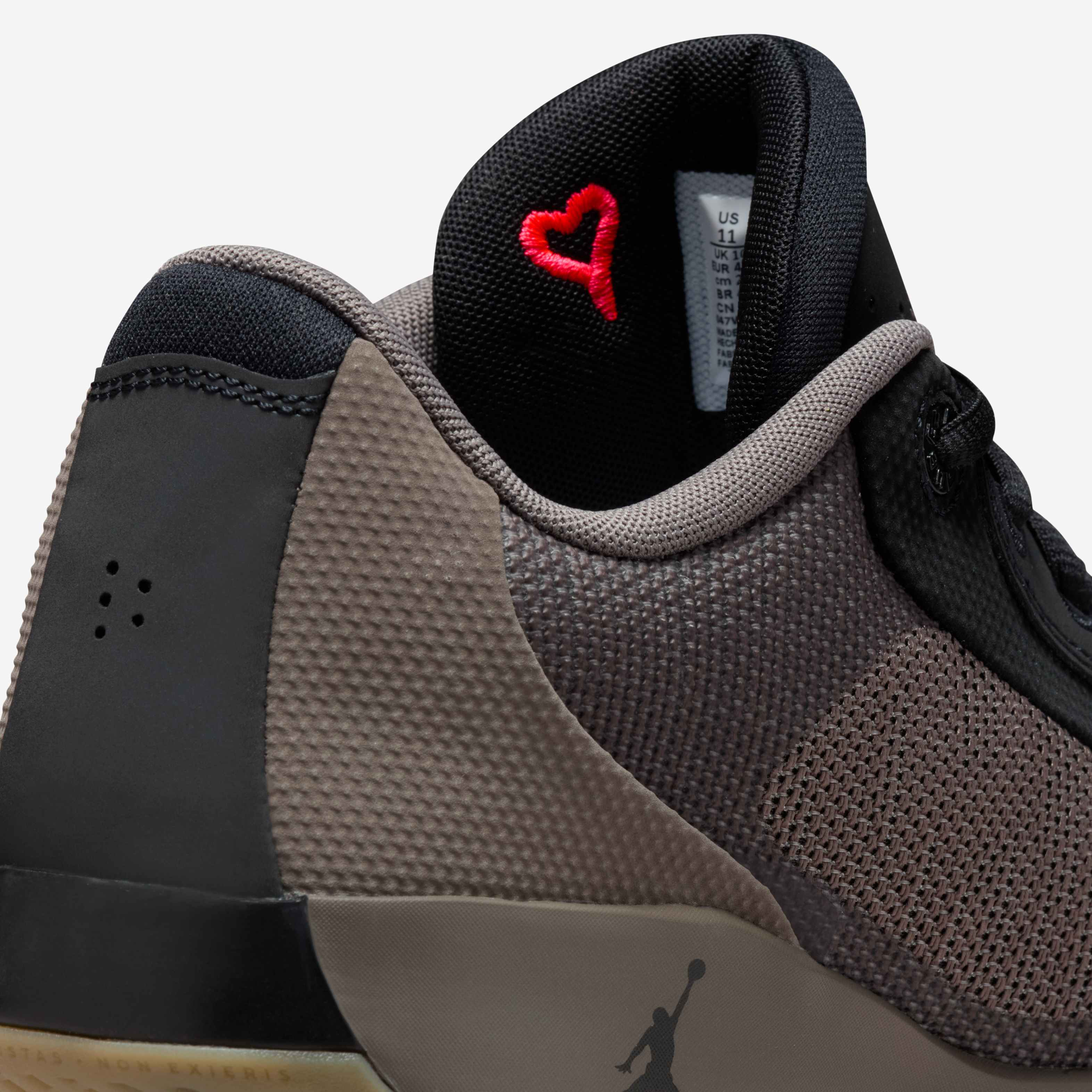 Luka .77 'Navidor' image number 8