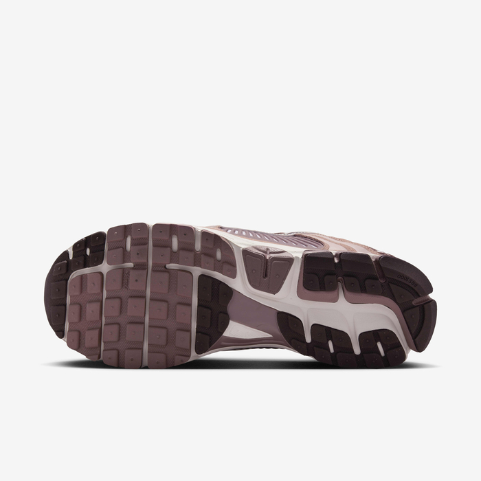 نايكي زووم فوميرو 5 image number 1 نايكي زووم فوميرو 5 image number 1