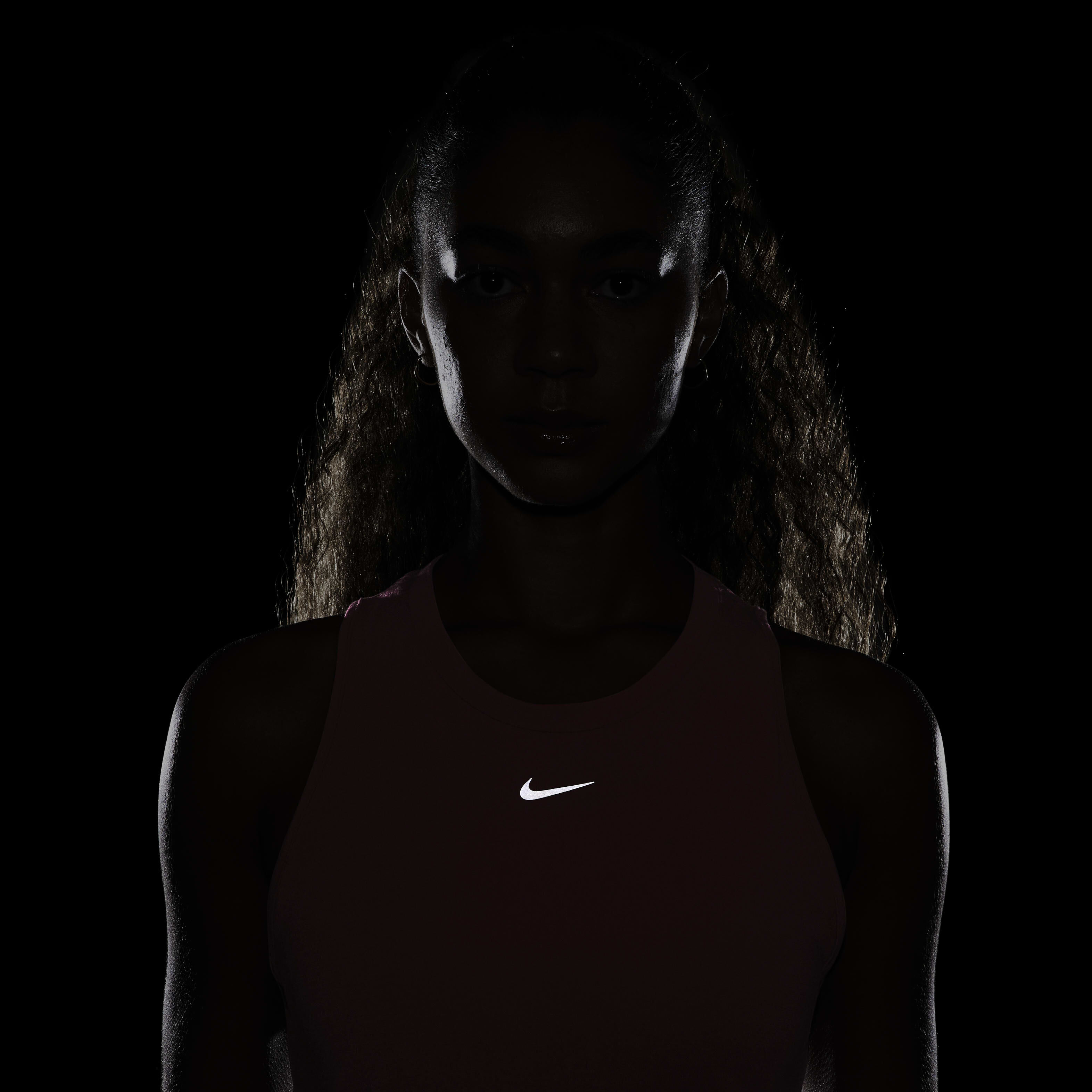 Nike Dri-FIT One Luxe image number 5