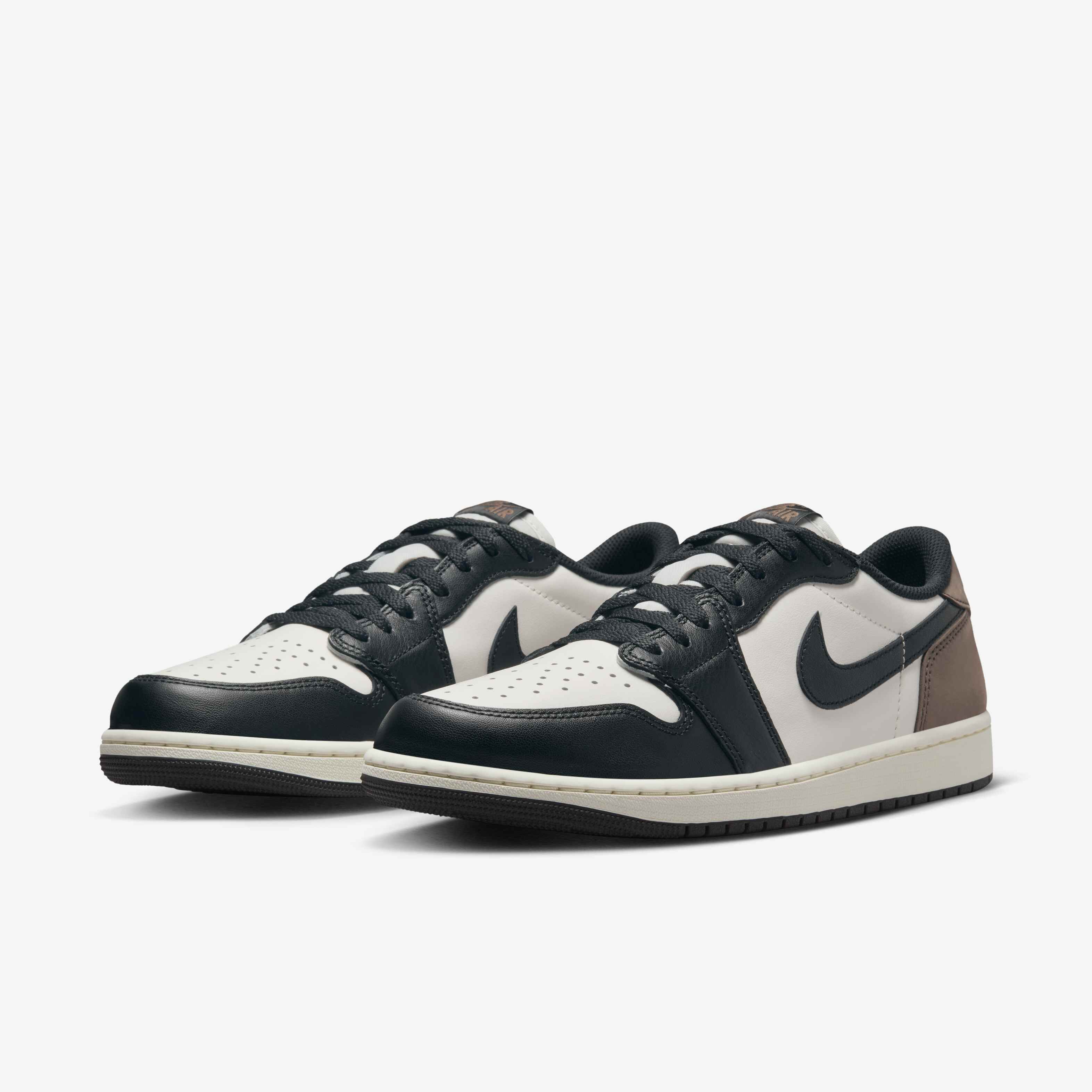 Air Jordan 1 Low OG image number 4