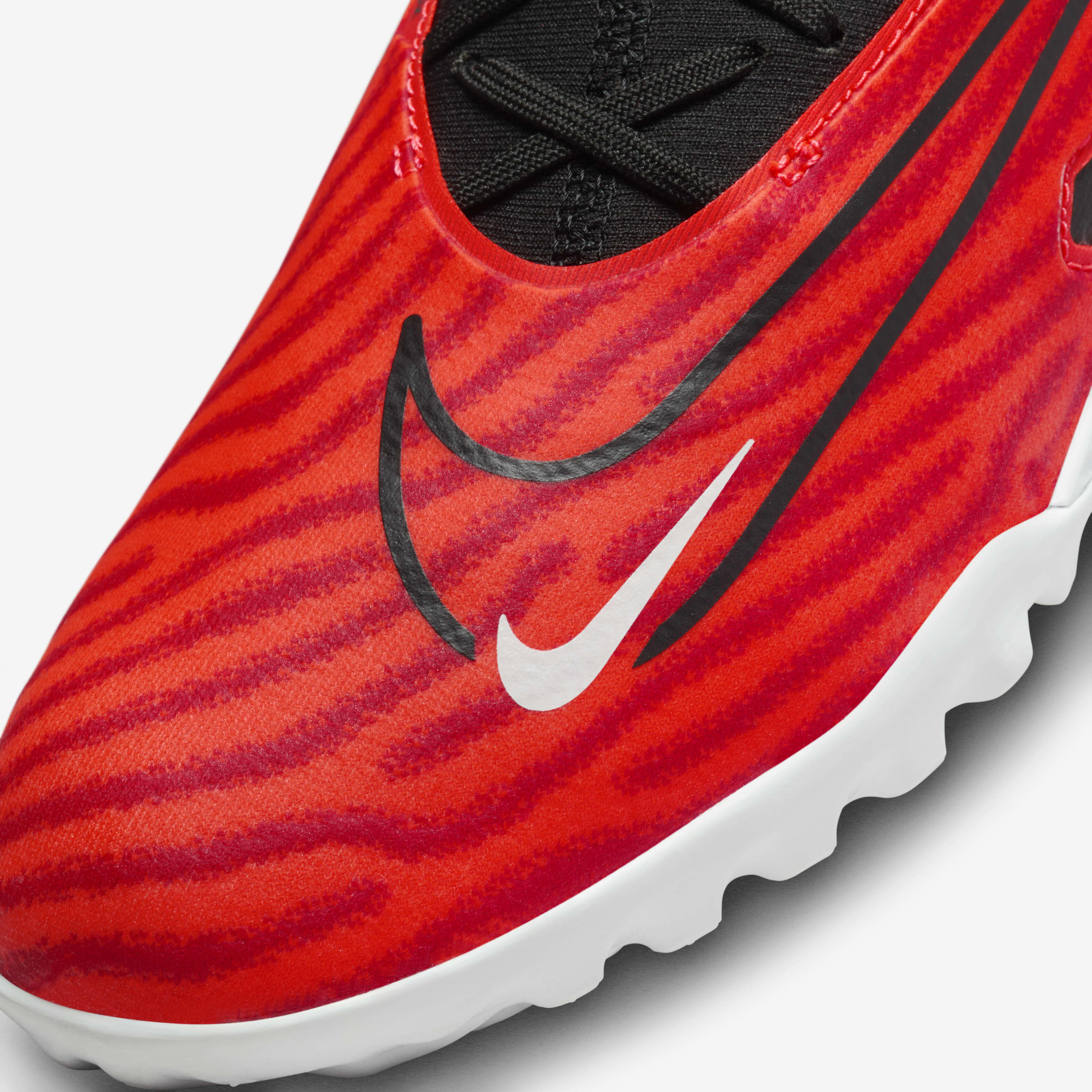 نايكي رياكت فانتوم GX برو TF image number 6