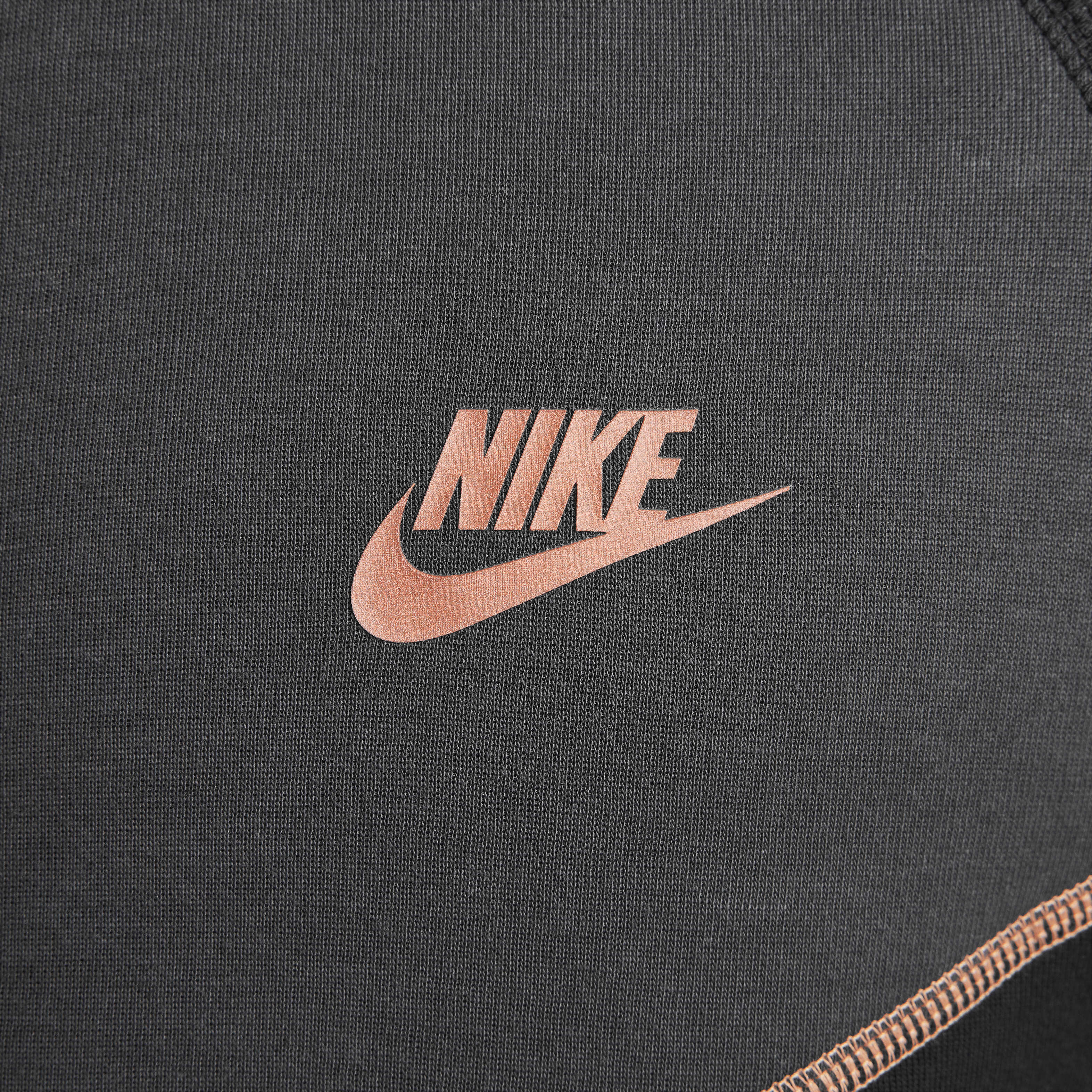 Nike kl sentral top