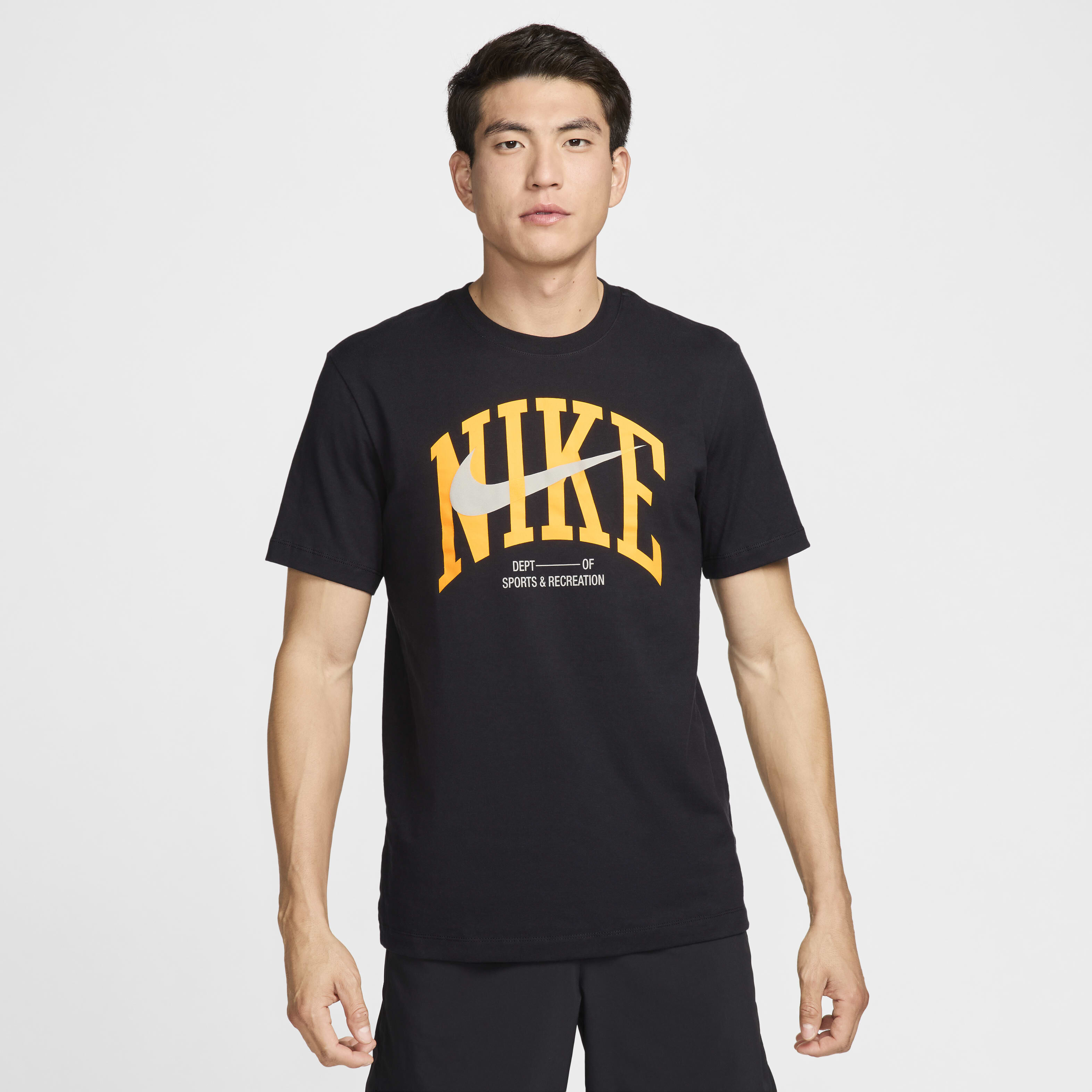 Buy Nike Men s Fitness T Shirt Nike Kuwait Official