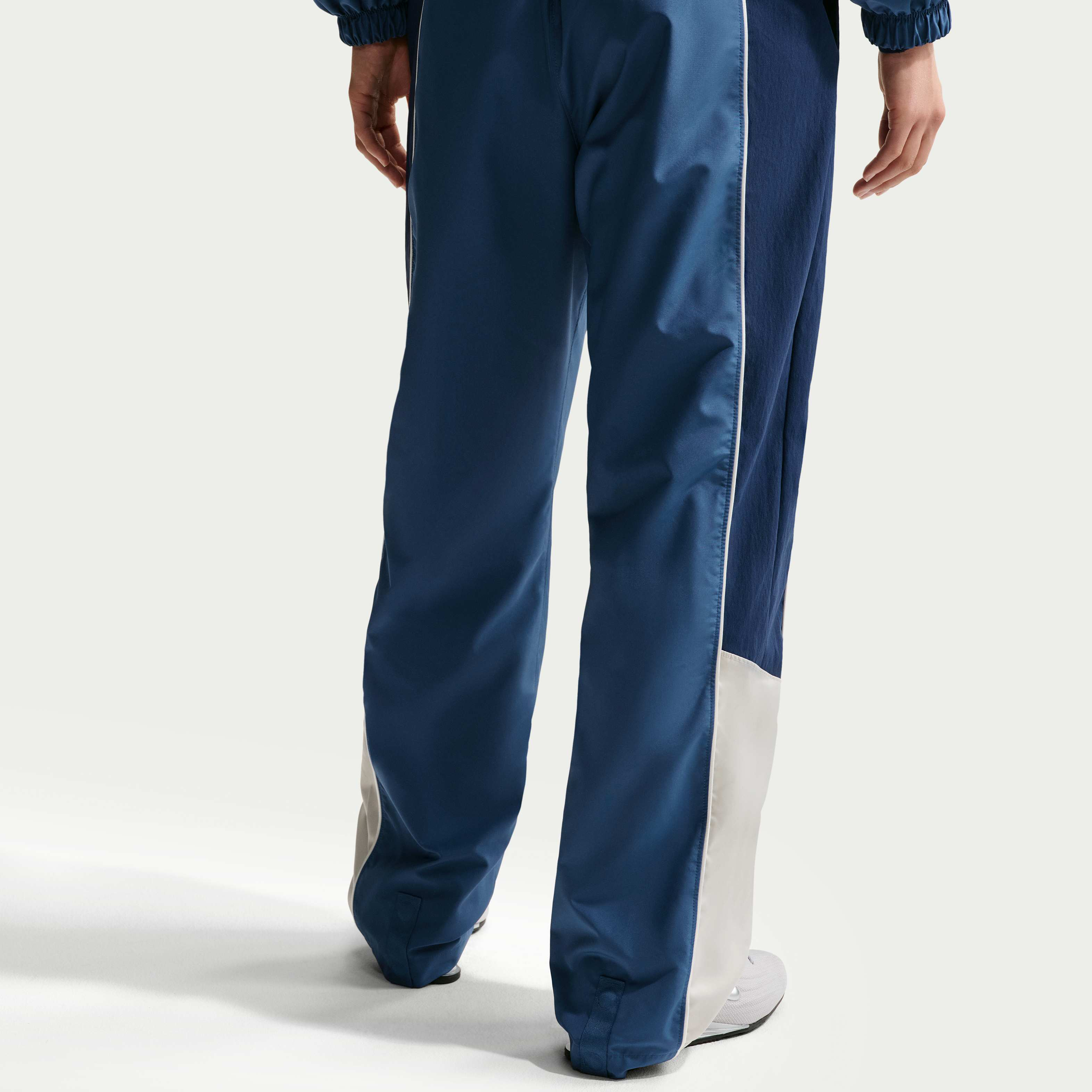 Nike Sportswear image number 2