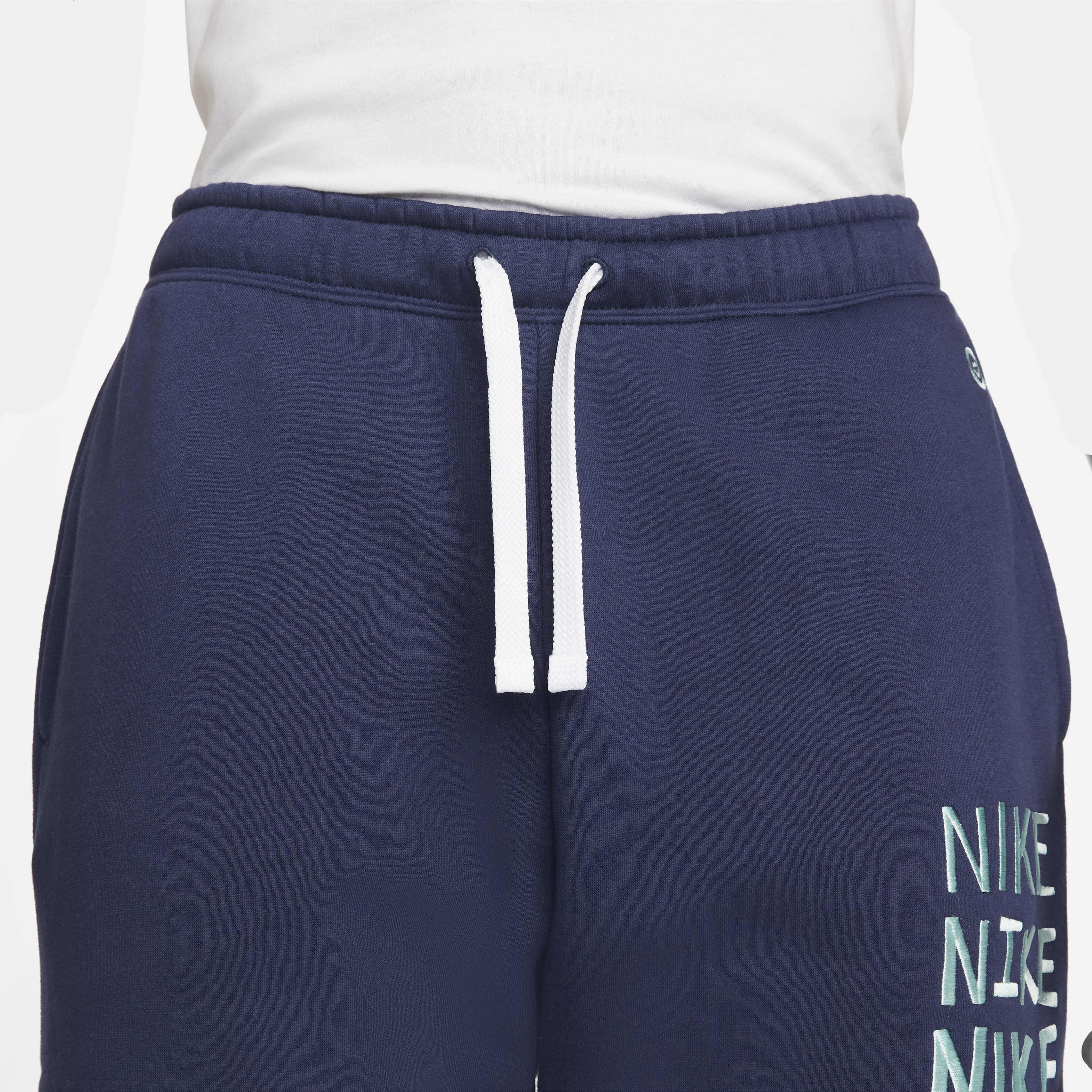Nike Sportswear image number 2