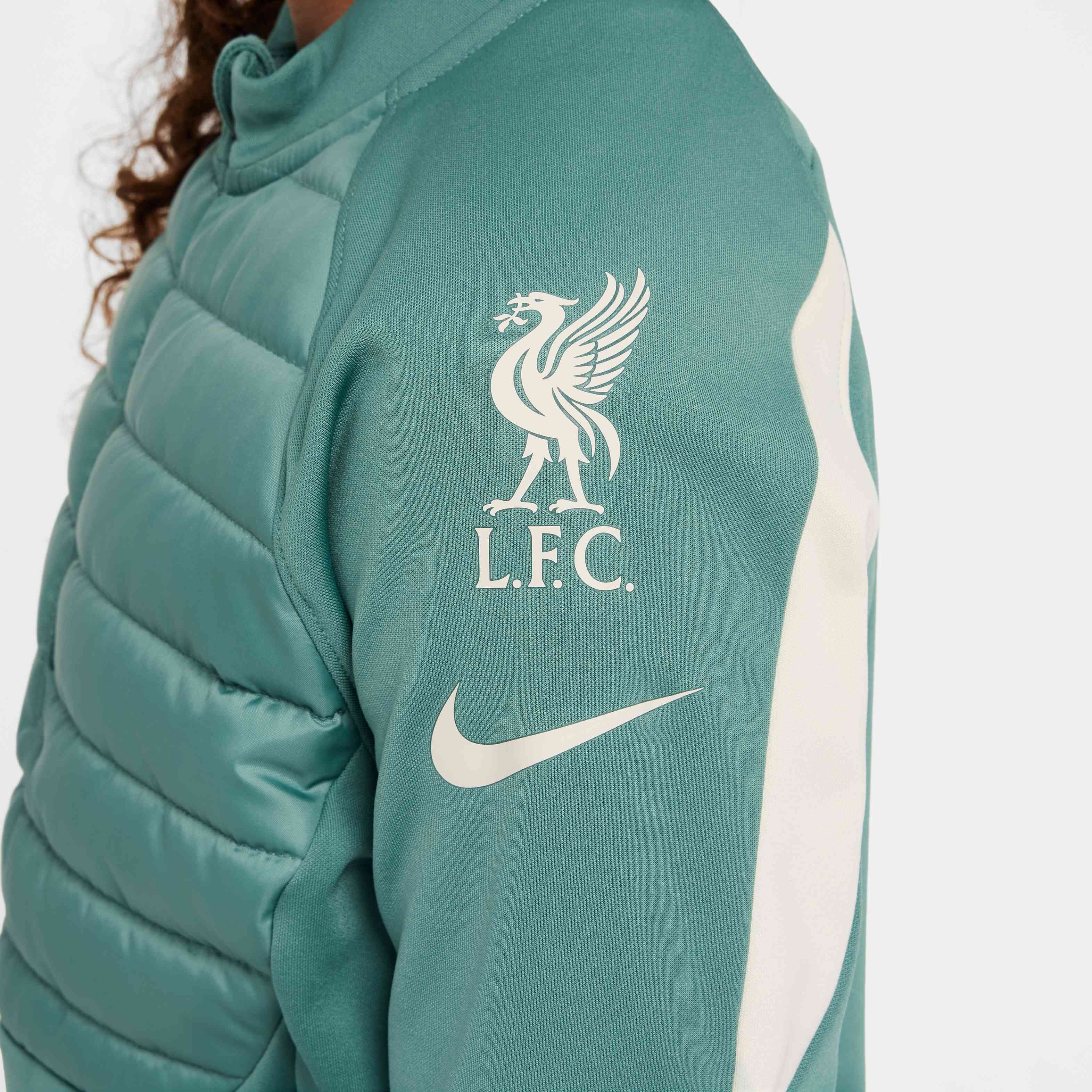 ليفربول أكاديمي وينتر وورير image number 3