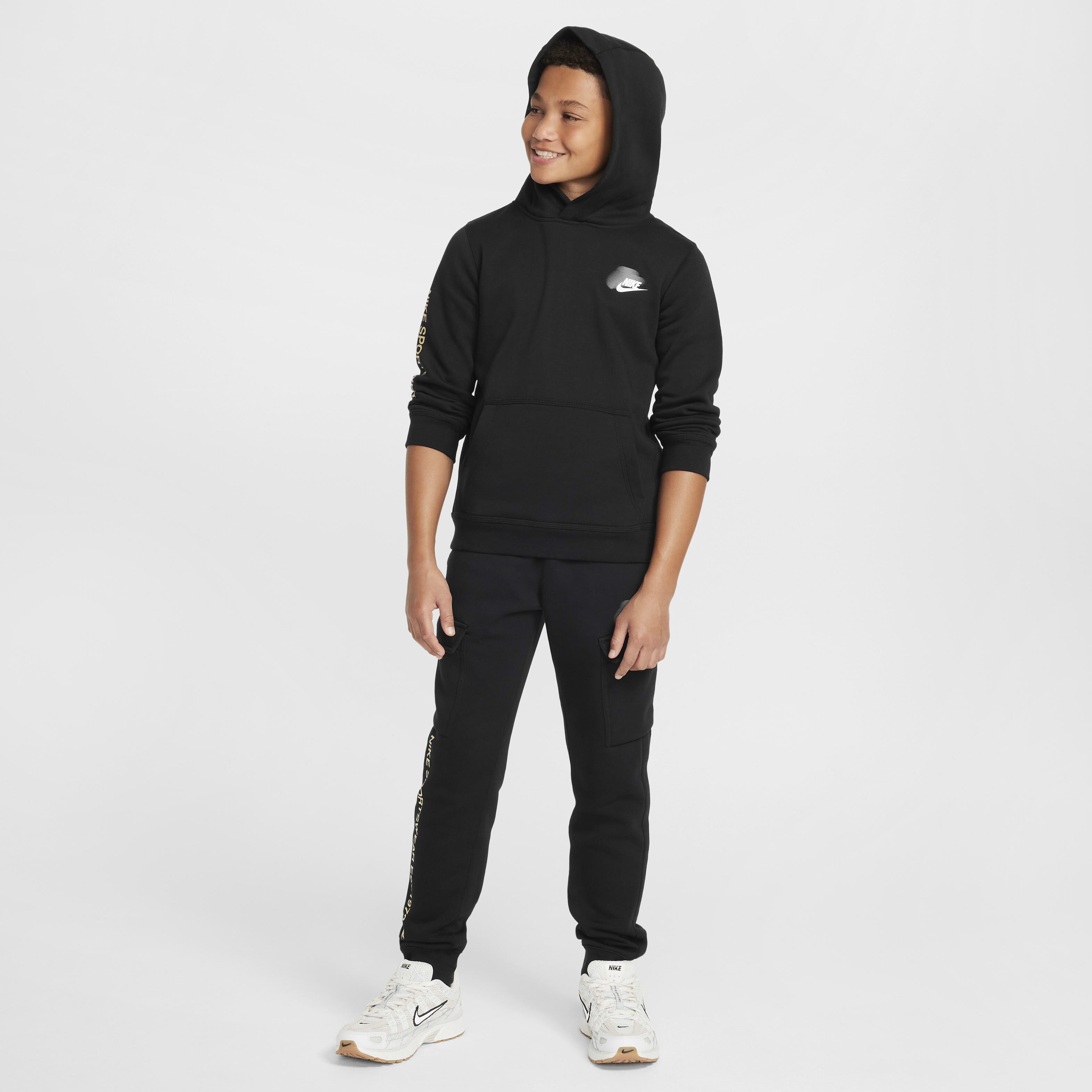 Nike Sportswear Standard Issue image number 6