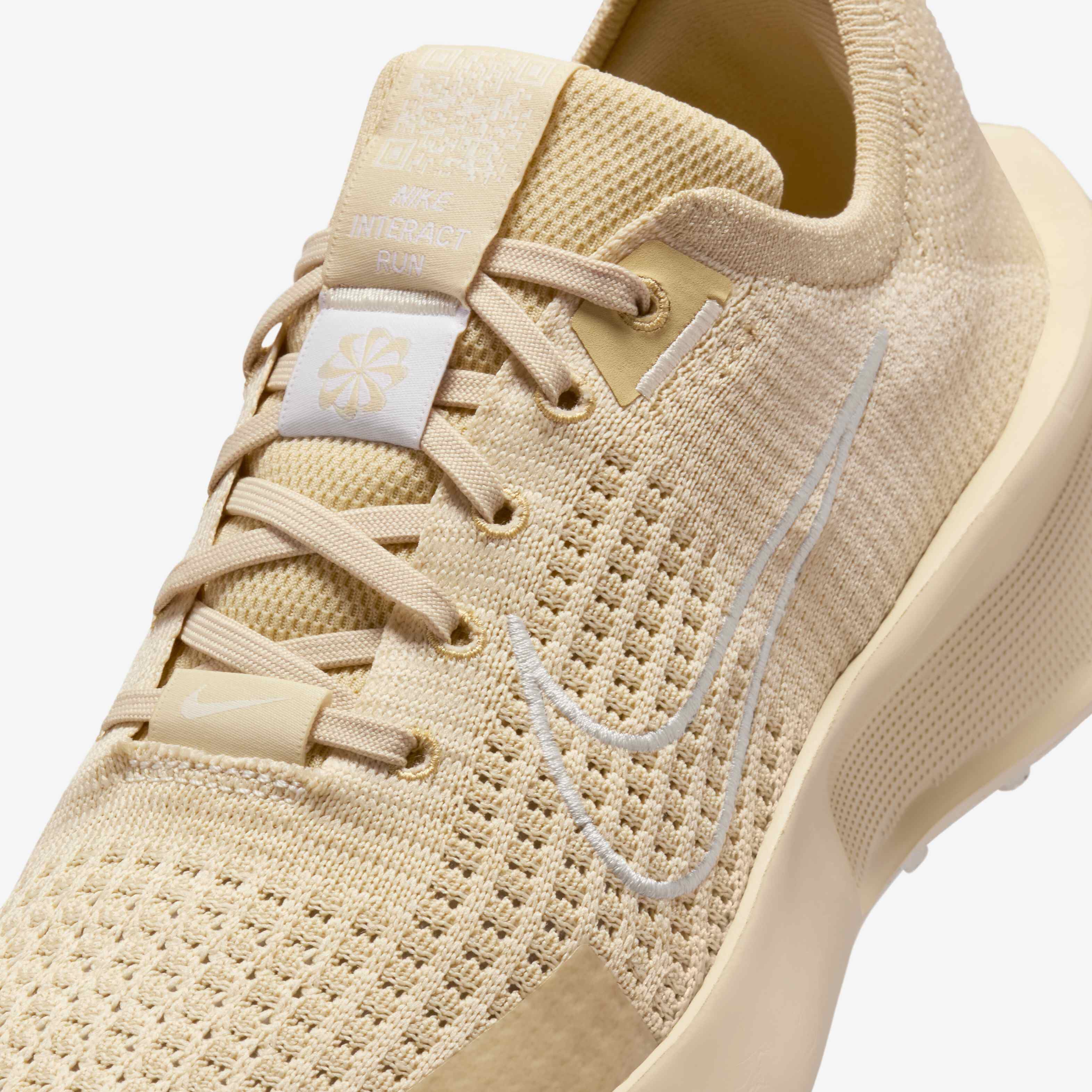 Nike Interact Run image number 6