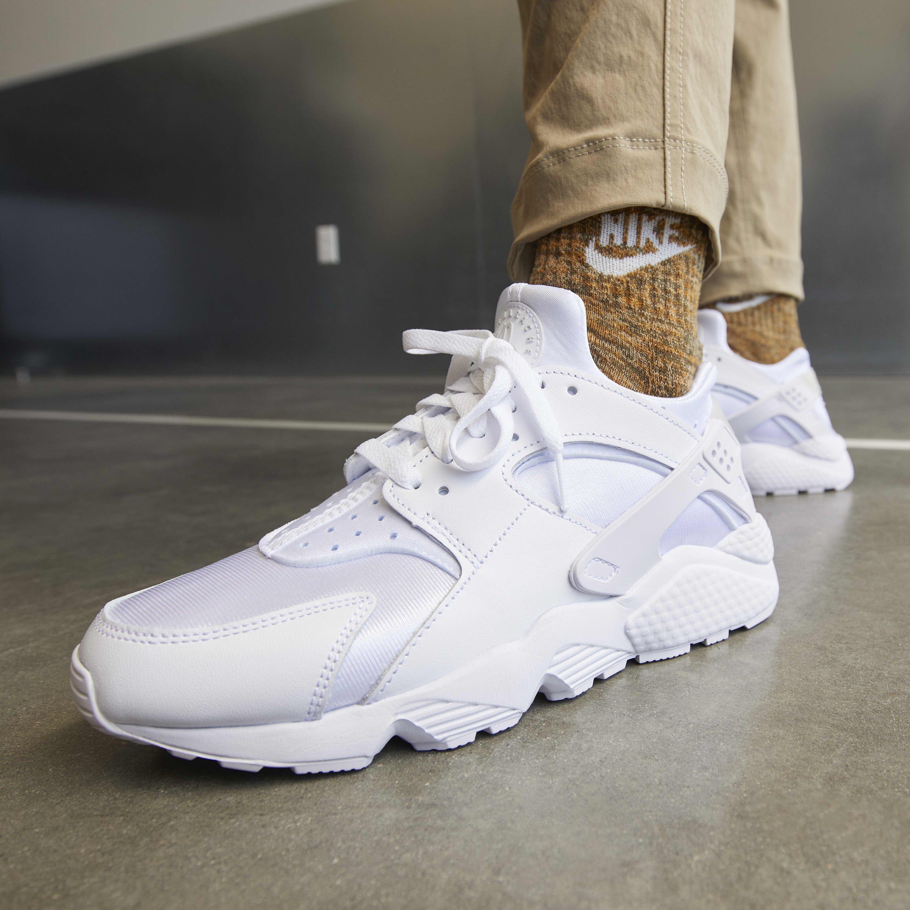 Women's shoe nike air huarache hotsell