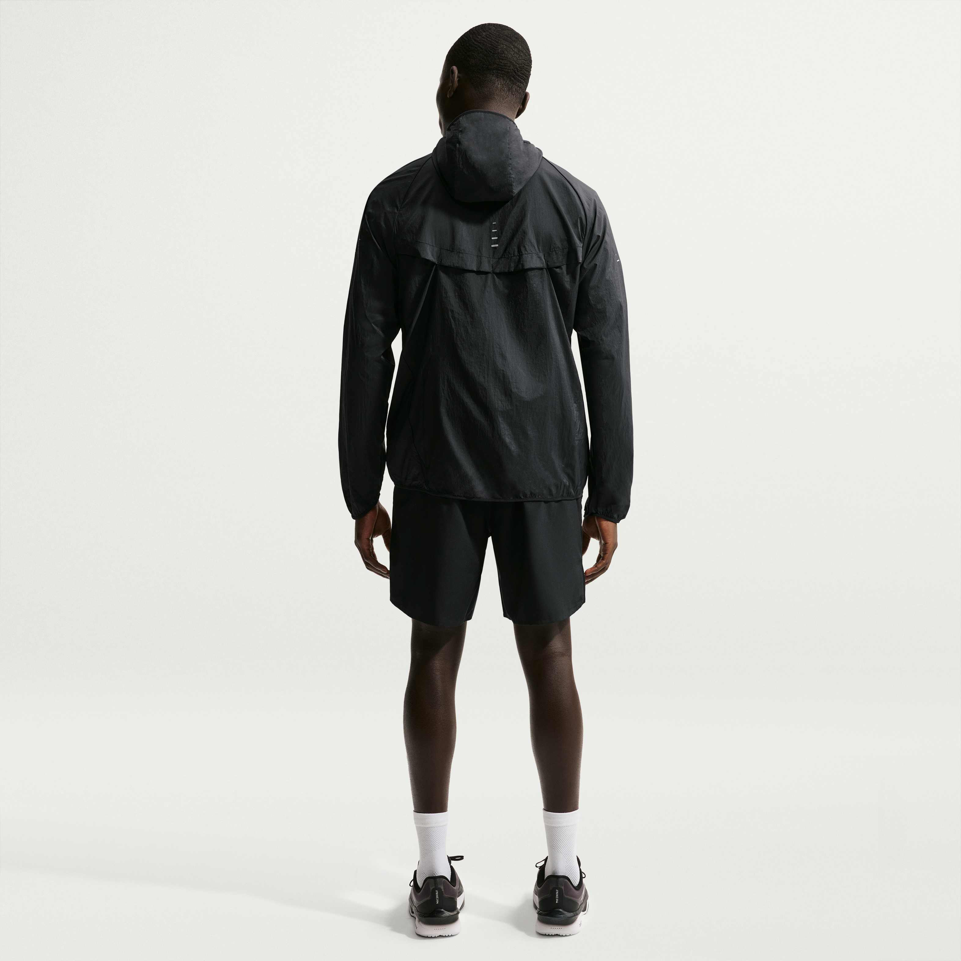 نايكي تشالنجر image number 4