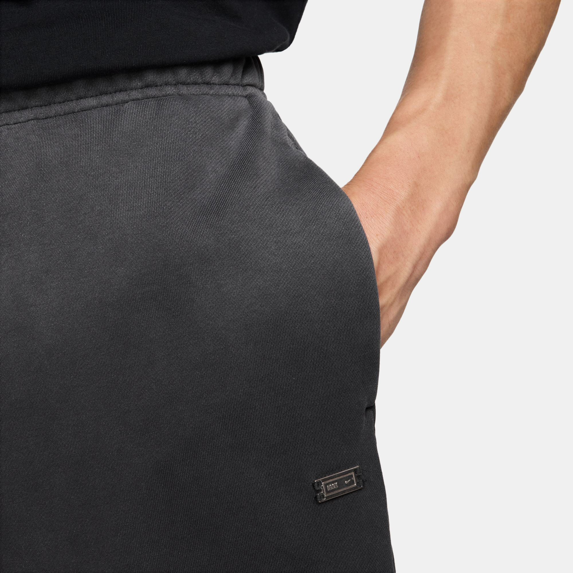 Book Standard Issue image number 2