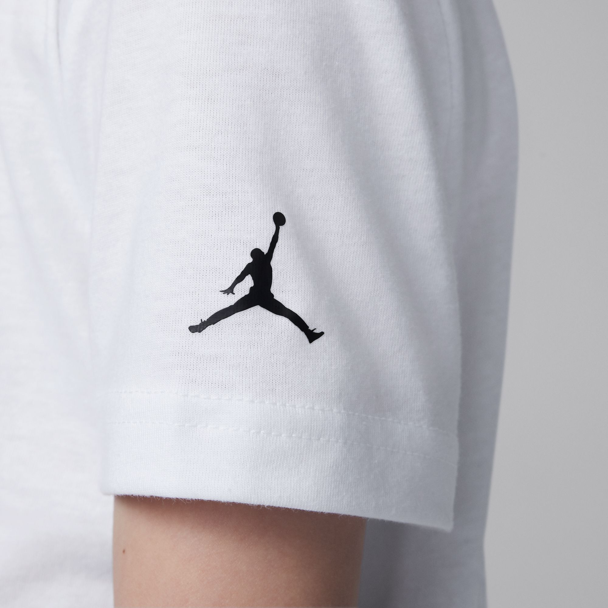 Air Jordan image number 2