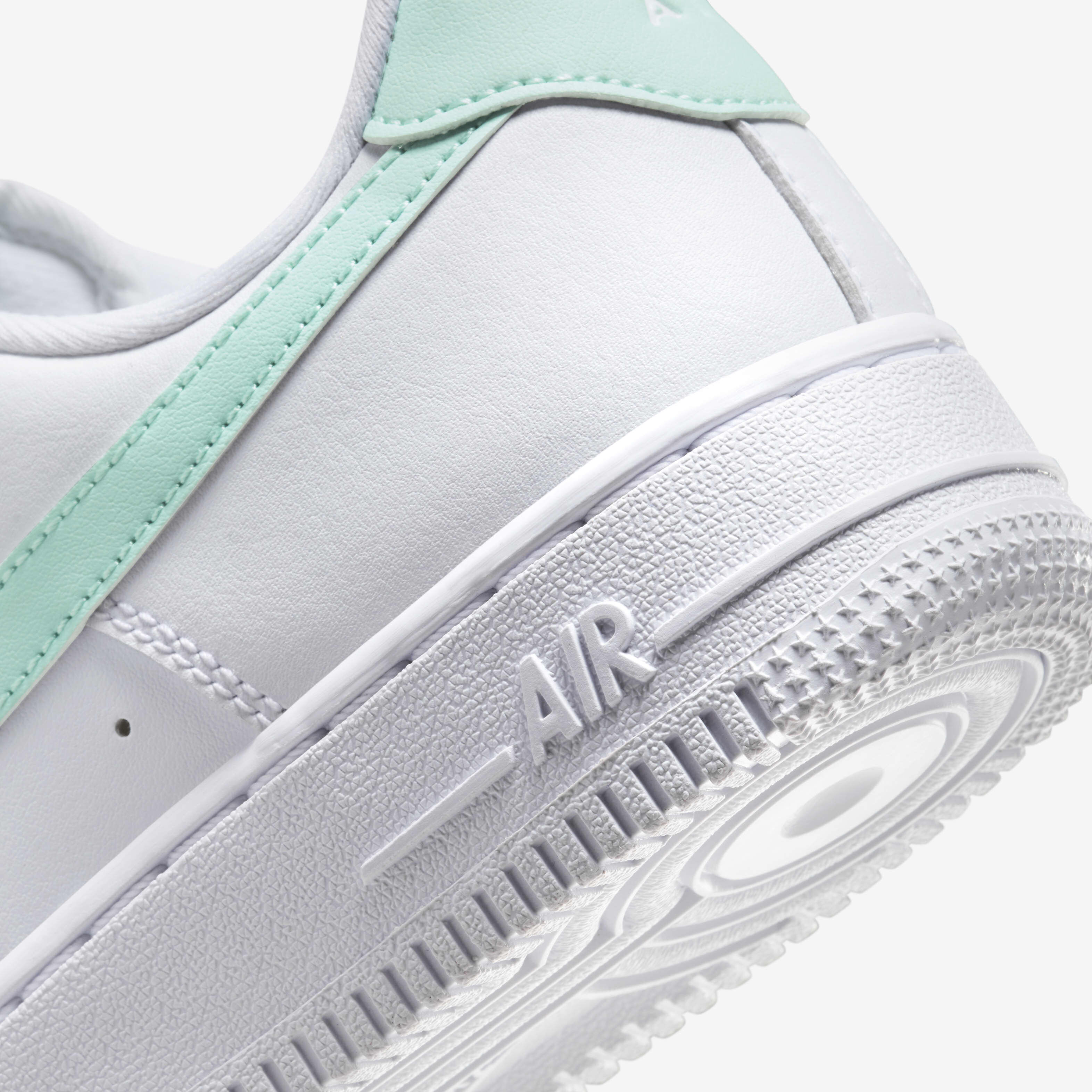 نايكي اير فورس 1 '07 image number 7