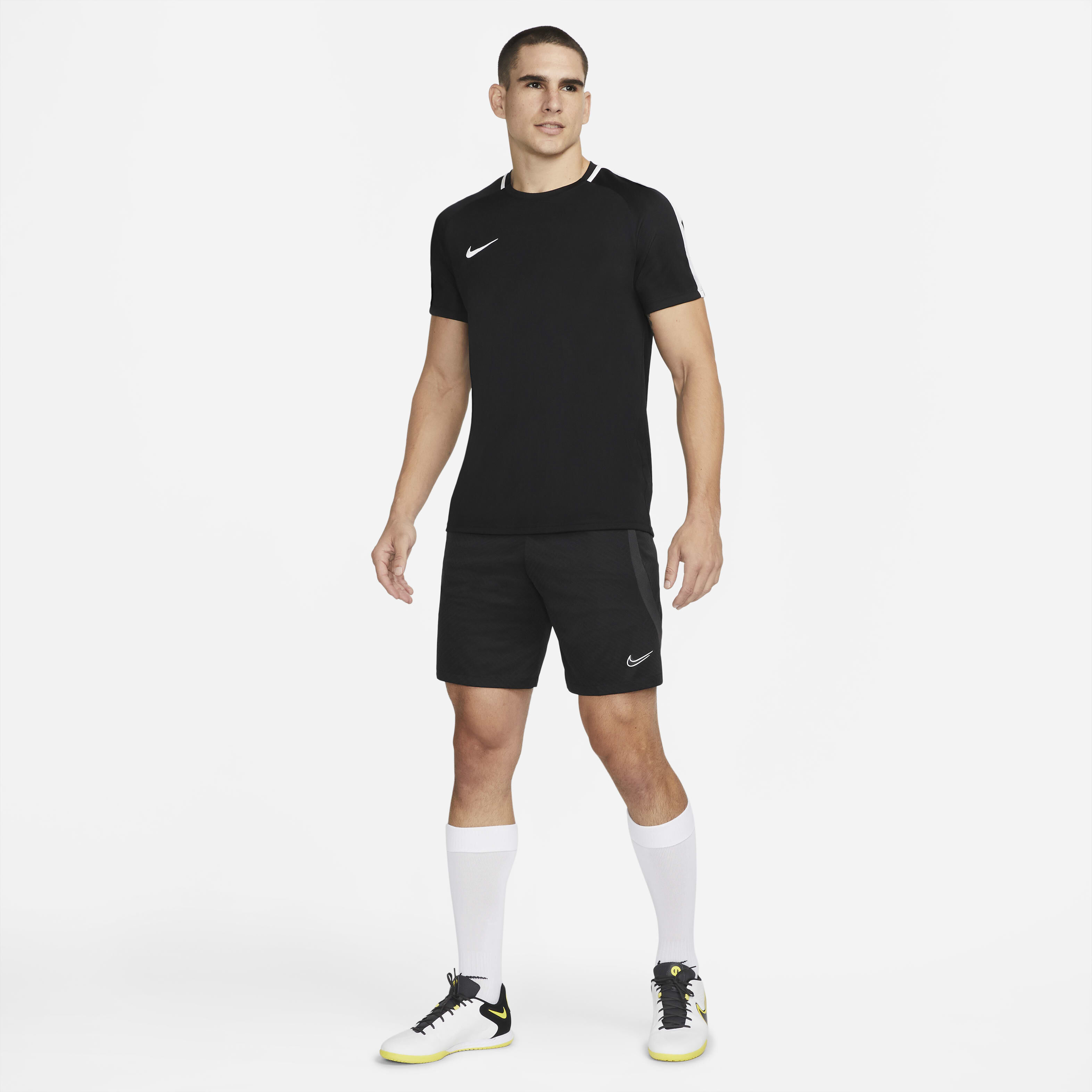 Nike Dri-FIT Strike image number 5