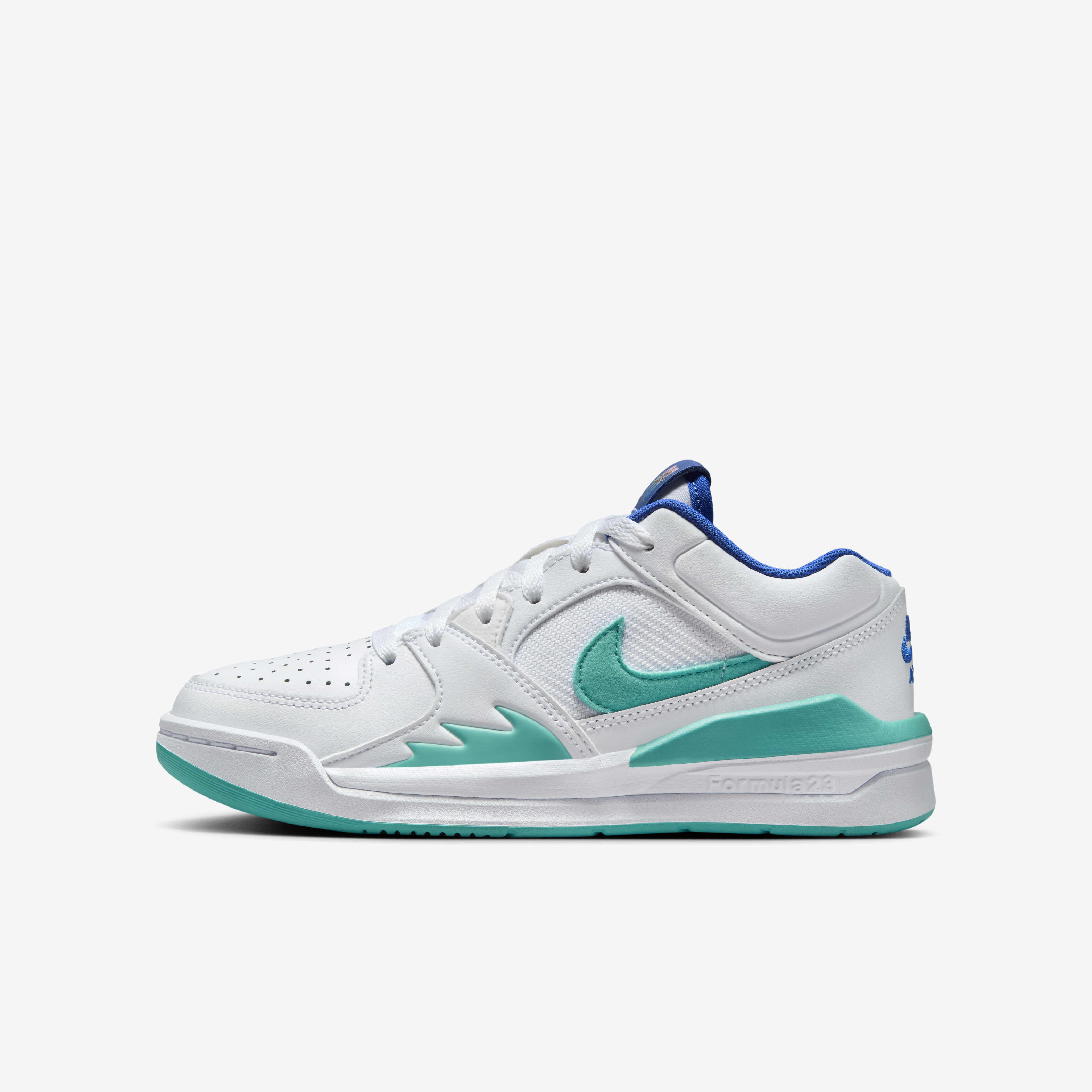 Older kids nike trainers hotsell